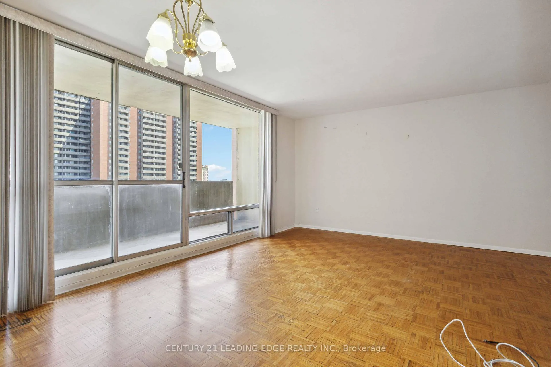 Photo 11 of Unit 1511, 5 Massey Square E, Toronto, Crescent Town — HOMEH