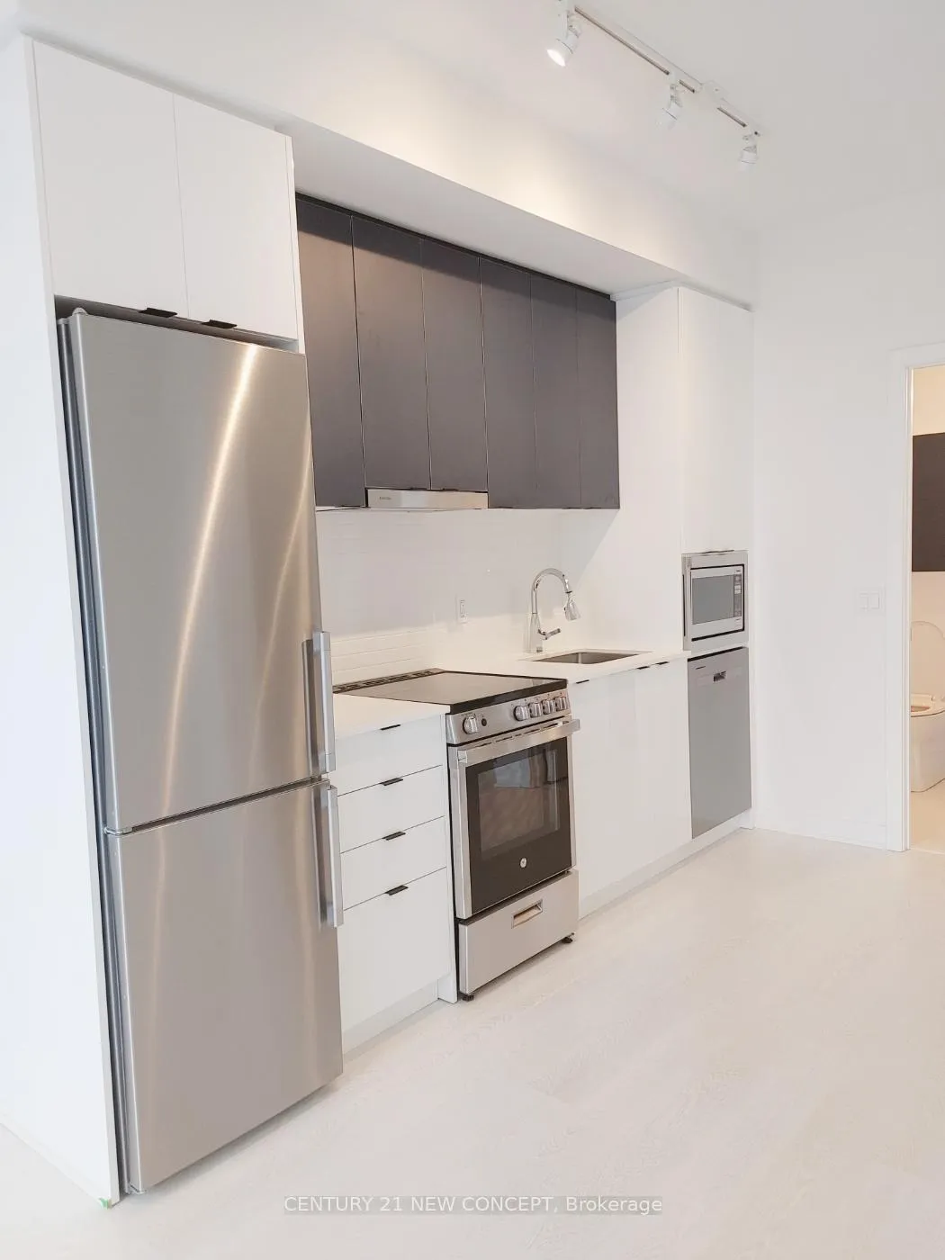 Photo 6 of Unit 2506, 50 Upper Mall Way, Vaughan, Brownridge — HOMEH