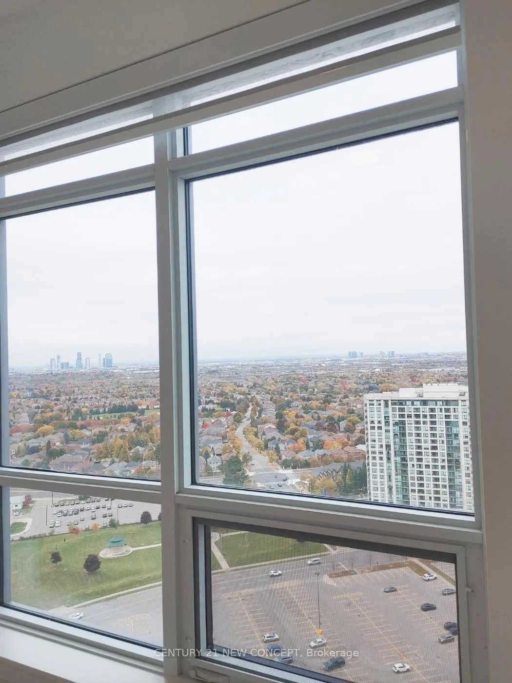 Photo 8 of Unit 2506, 50 Upper Mall Way, Vaughan, Brownridge — HOMEH