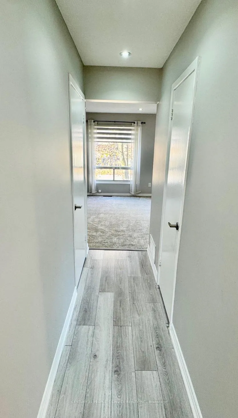 Photo 3 of 16 Franklin Court, Brampton, Bramalea West Industrial — HOMEH