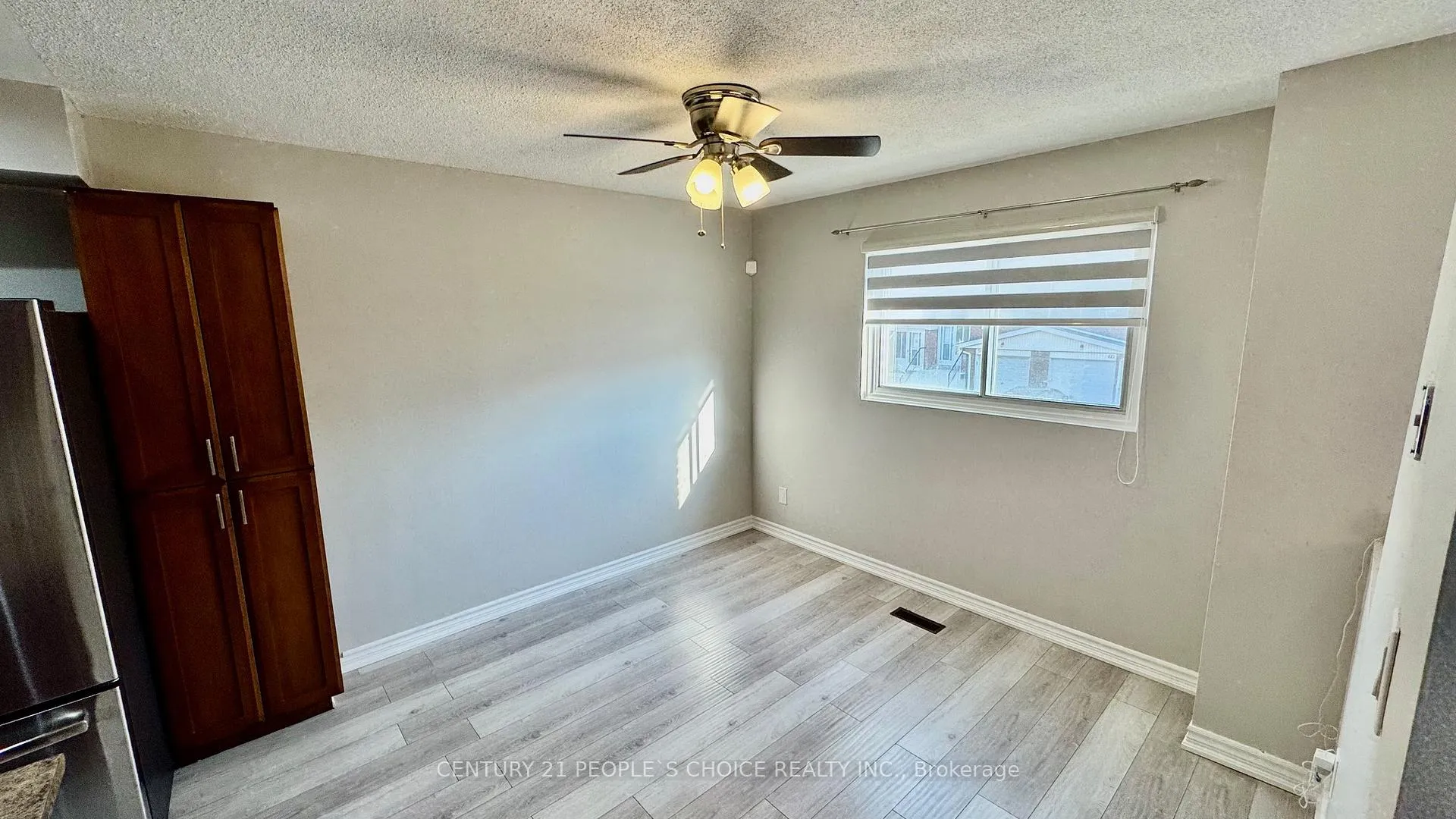 Photo 4 of 16 Franklin Court, Brampton, Bramalea West Industrial — HOMEH