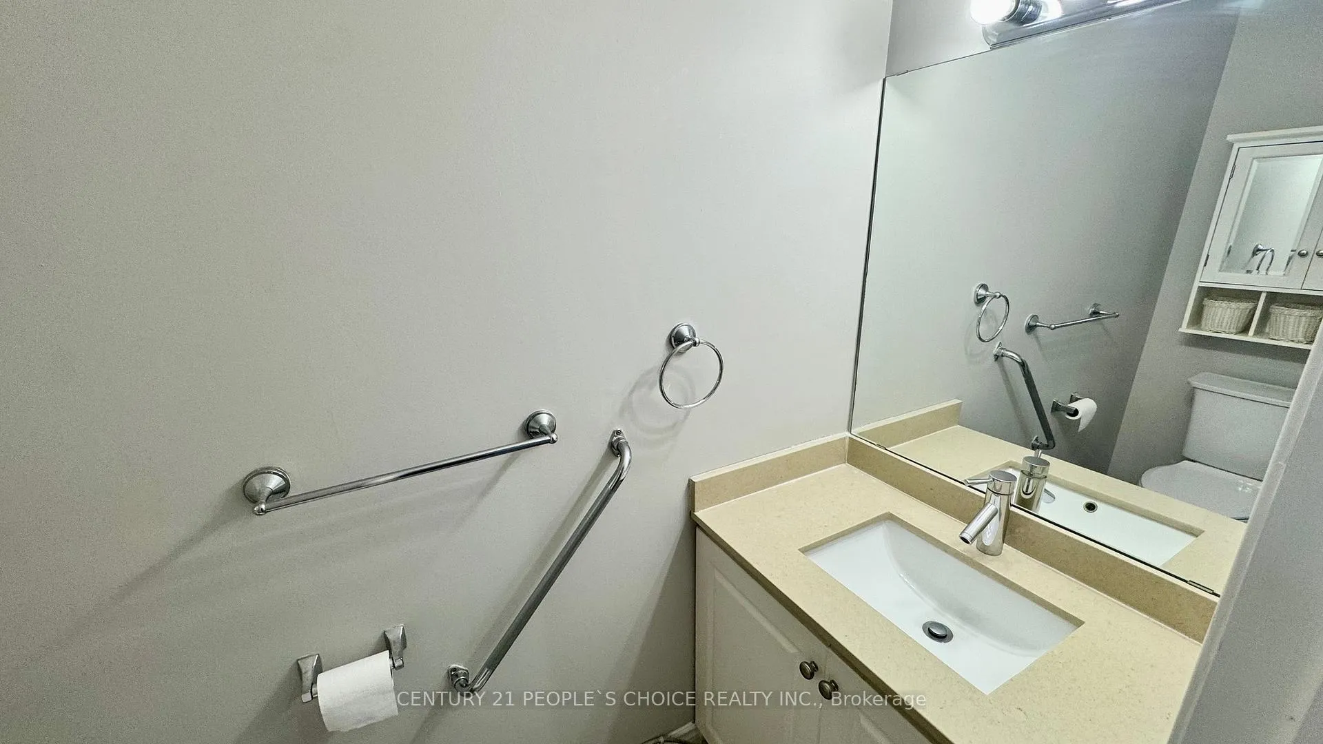 Photo 8 of 16 Franklin Court, Brampton, Bramalea West Industrial — HOMEH