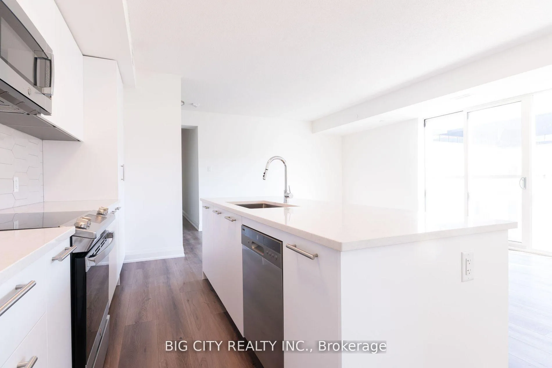 Photo 4 of Unit PH24, 101 Cathedral High Street, Markham, Cathedraltown — HOMEH