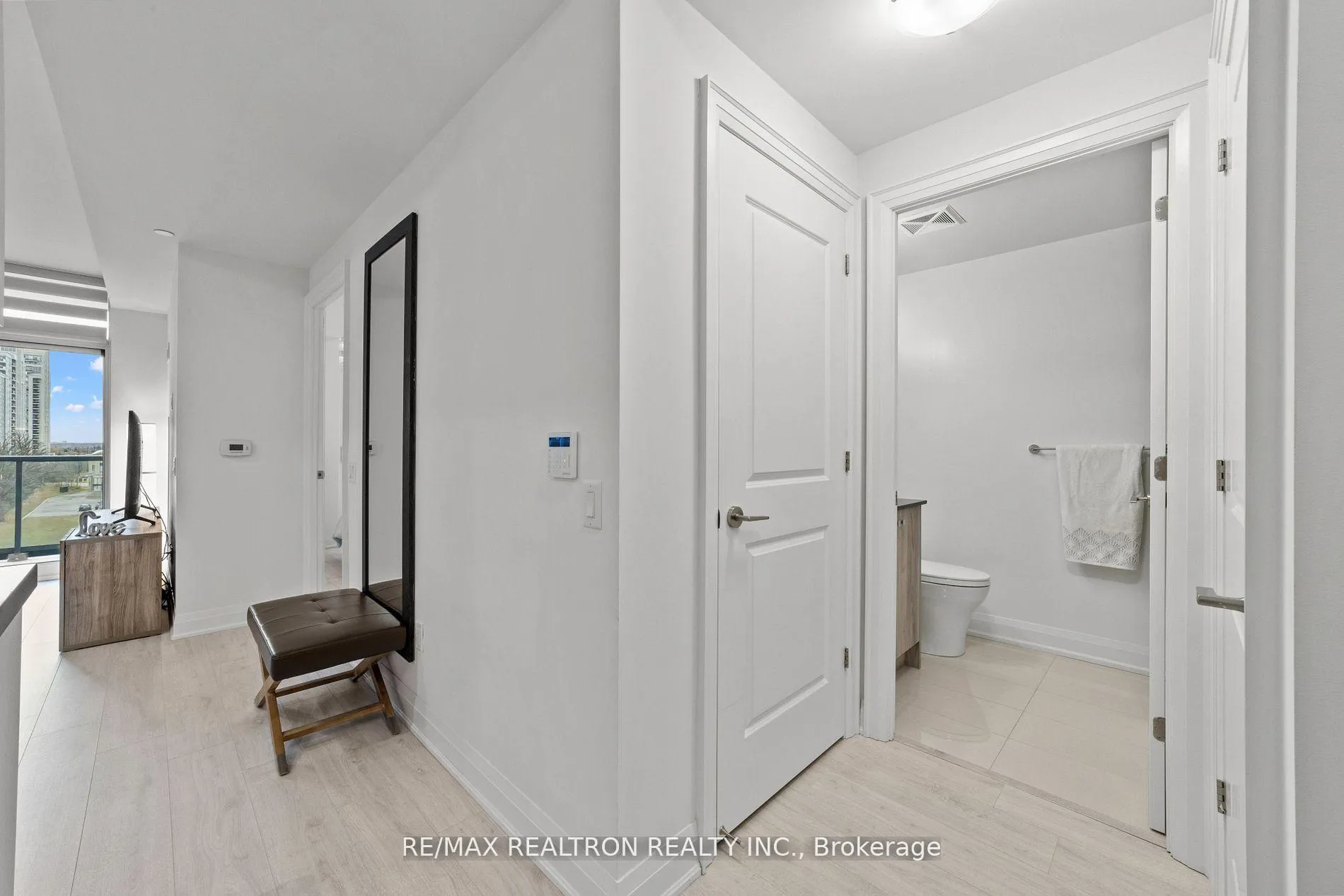 Photo 9 of Unit 714, 10 Gatineau Drive, Vaughan, Beverley Glen — HOMEH