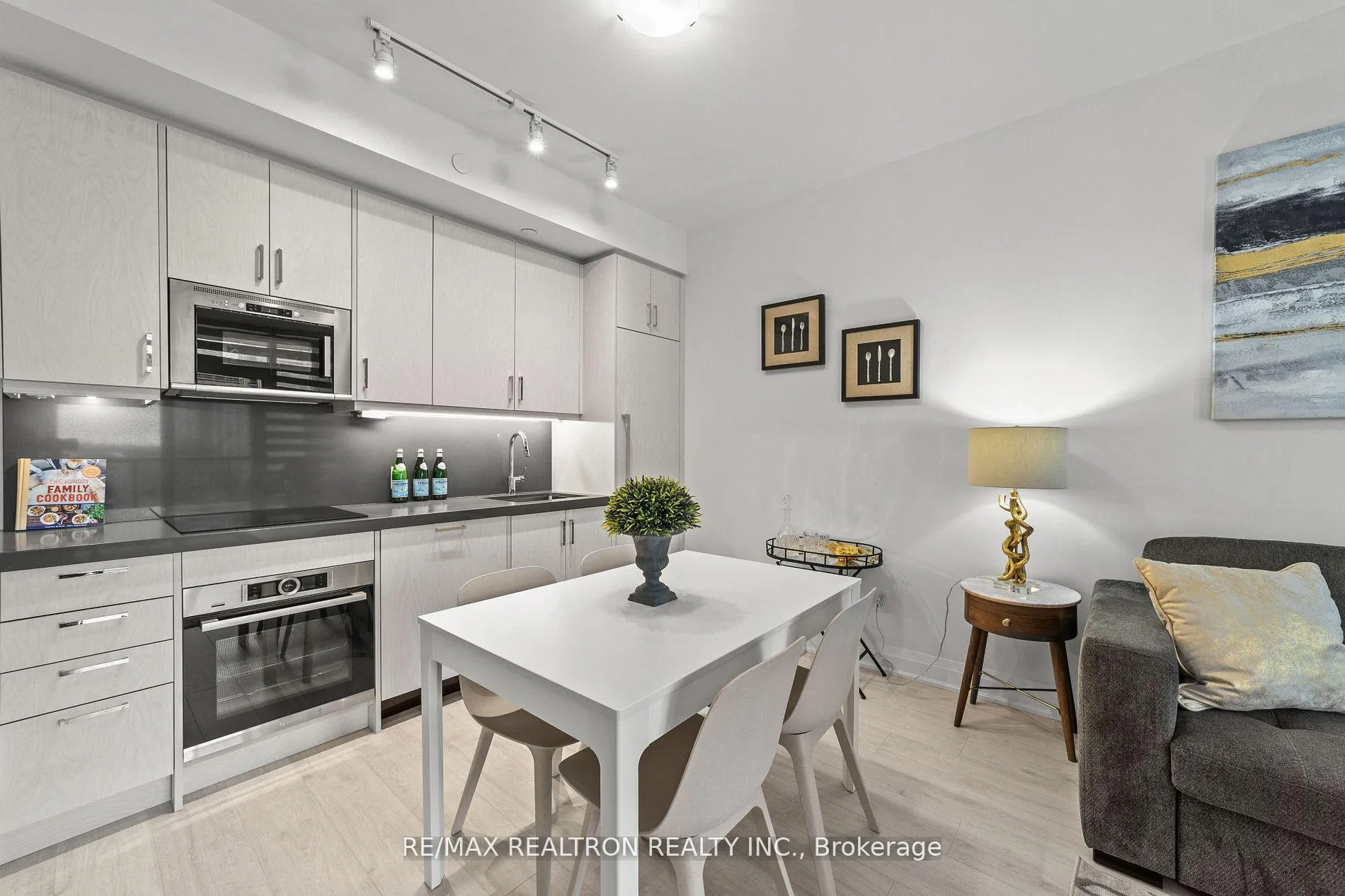 Photo 17 of Unit 714, 10 Gatineau Drive, Vaughan, Beverley Glen — HOMEH