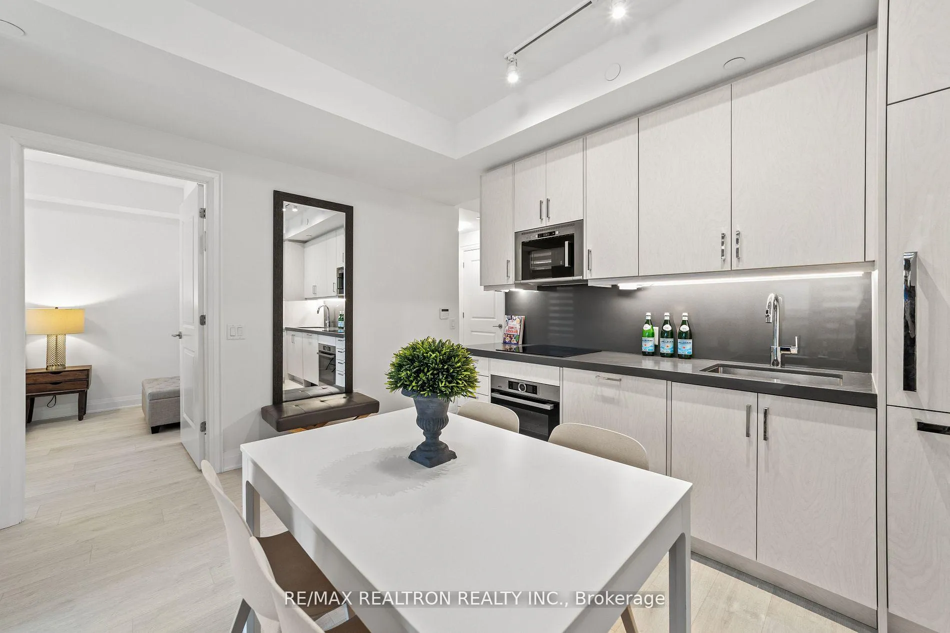 Photo 18 of Unit 714, 10 Gatineau Drive, Vaughan, Beverley Glen — HOMEH