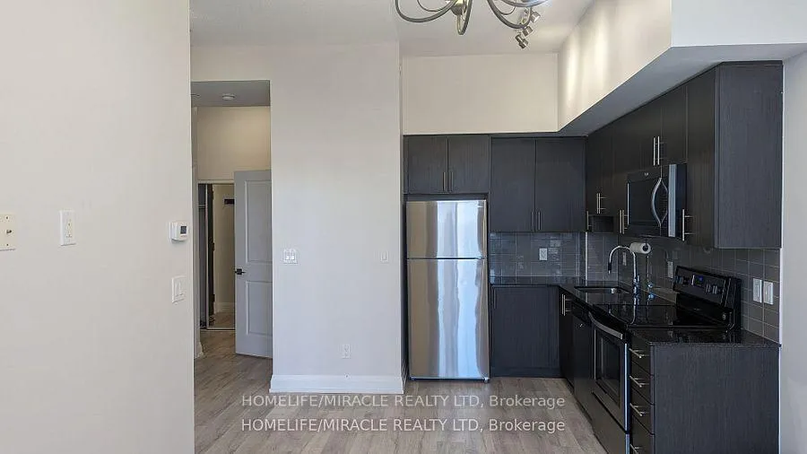 Photo 12 of Unit 326, 3600 Highway 7, Vaughan, Vaughan Corporate Centre — HOMEH