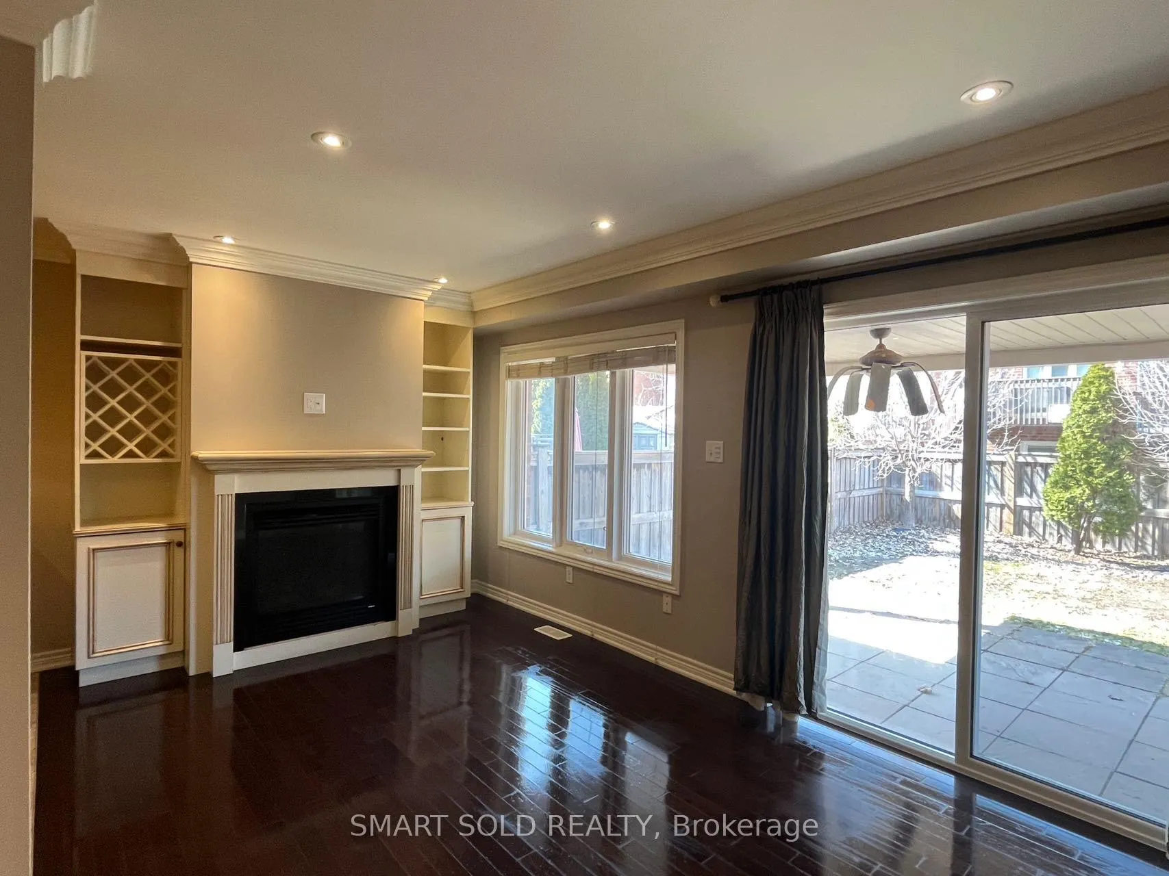 Photo 5 of 199 Venice Gate Drive, Vaughan, Vellore Village — HOMEH