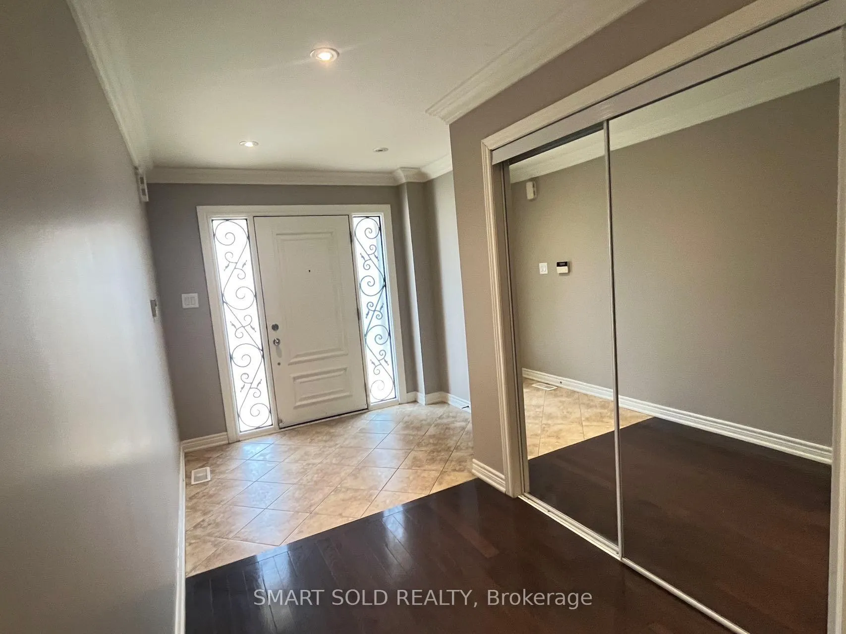 Photo 6 of 199 Venice Gate Drive, Vaughan, Vellore Village — HOMEH