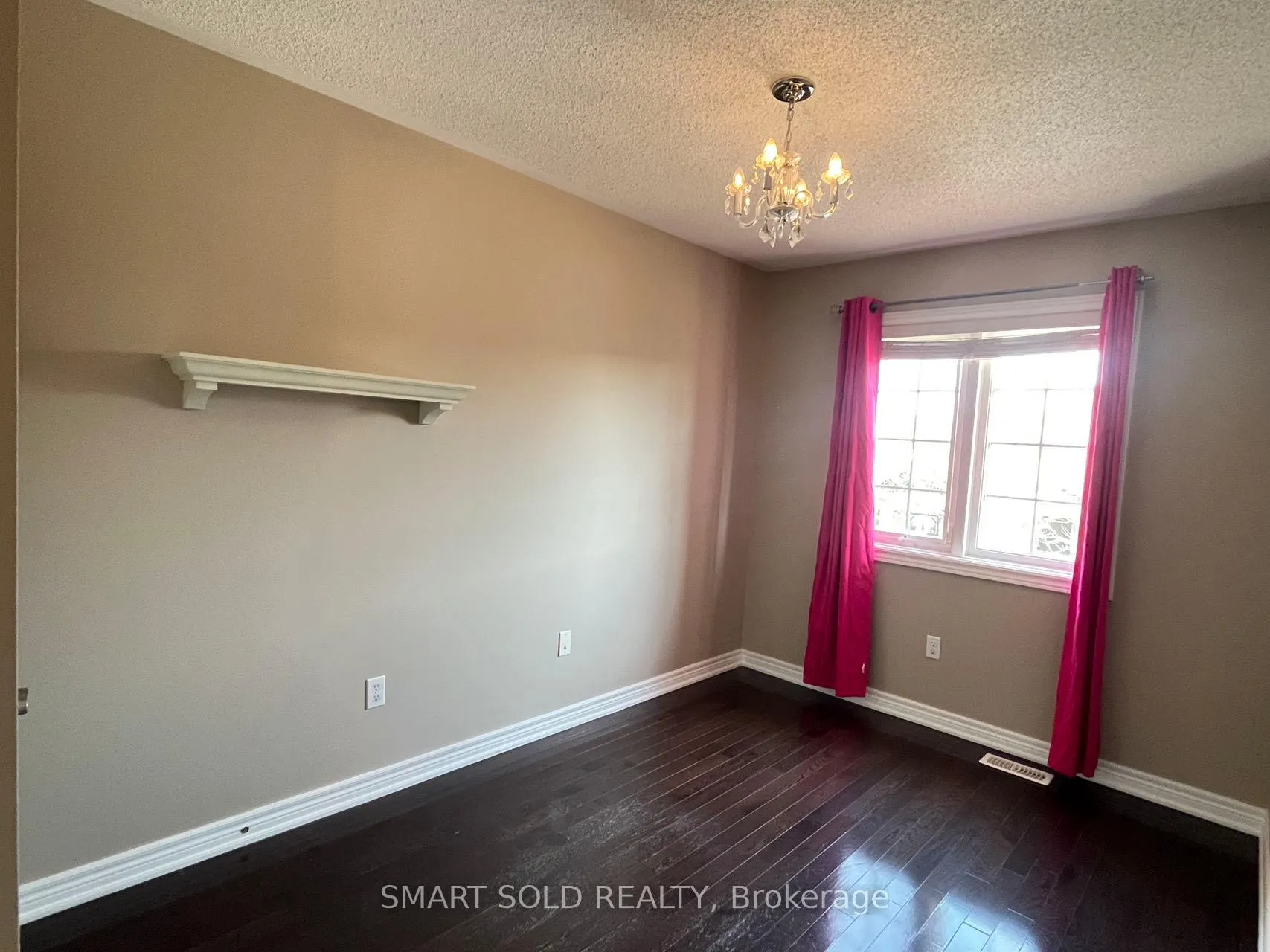 Photo 14 of 199 Venice Gate Drive, Vaughan, Vellore Village — HOMEH