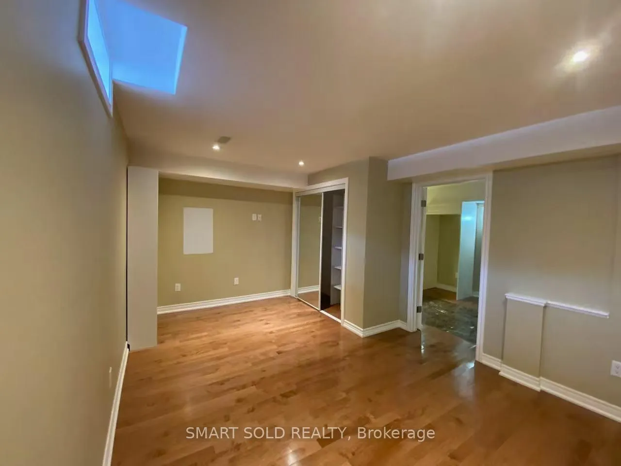 Photo 18 of 199 Venice Gate Drive, Vaughan, Vellore Village — HOMEH