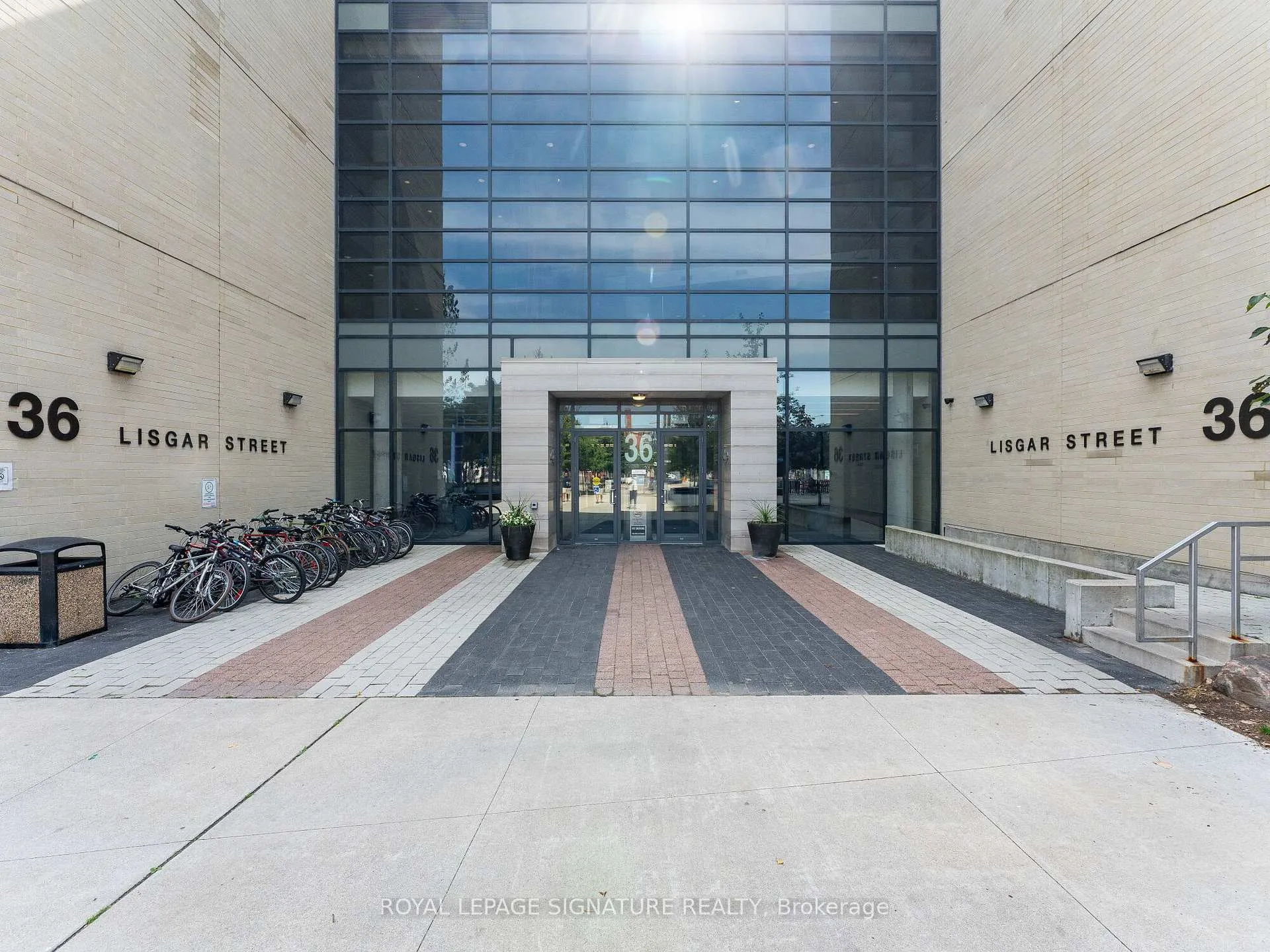Photo 5 of Unit LPH05E, 36 Lisgar Street, Toronto, Little Portugal — HOMEH