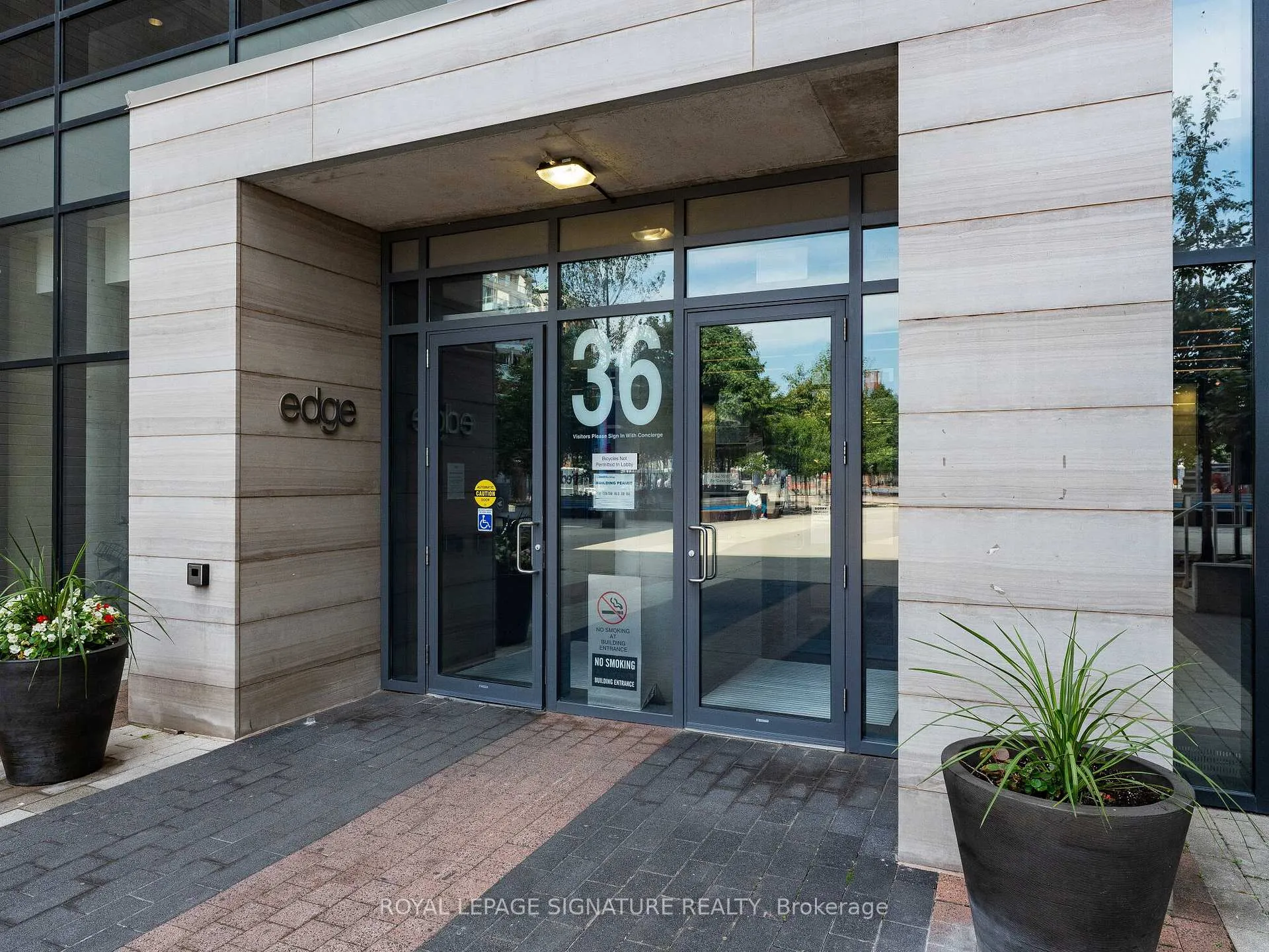 Photo 7 of Unit LPH05E, 36 Lisgar Street, Toronto, Little Portugal — HOMEH