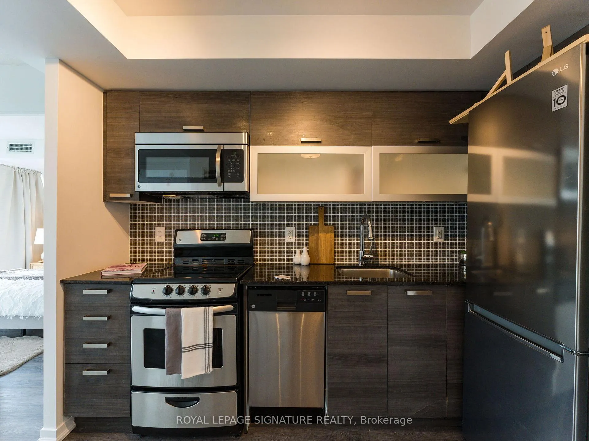 Photo 30 of Unit LPH05E, 36 Lisgar Street, Toronto, Little Portugal — HOMEH