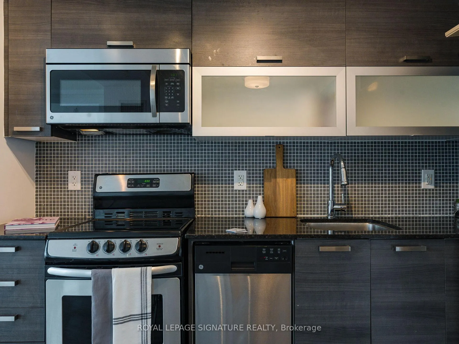 Photo 33 of Unit LPH05E, 36 Lisgar Street, Toronto, Little Portugal — HOMEH
