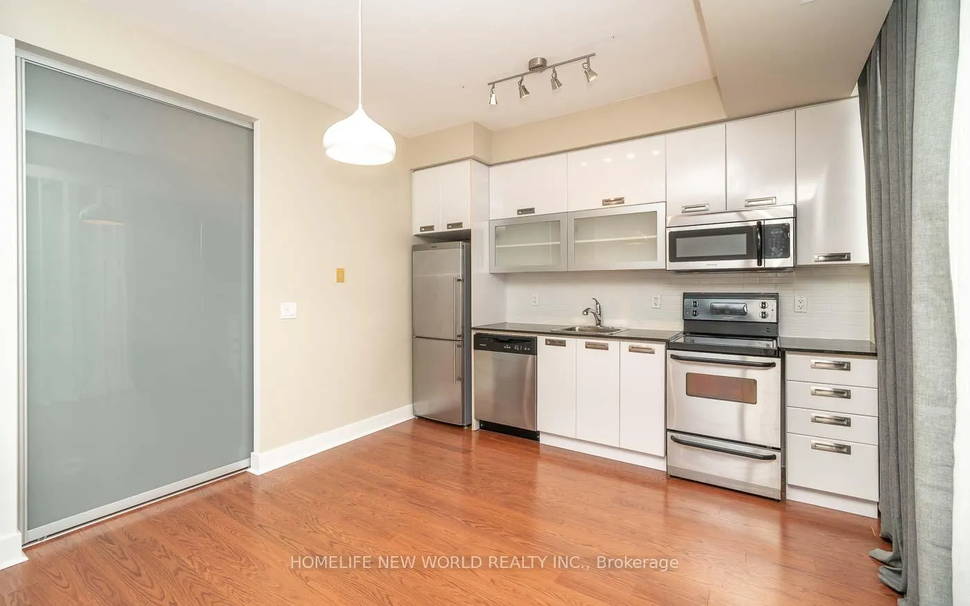 Photo 10 of Unit 610, 90 Stadium Road, Toronto, Niagara — HOMEH