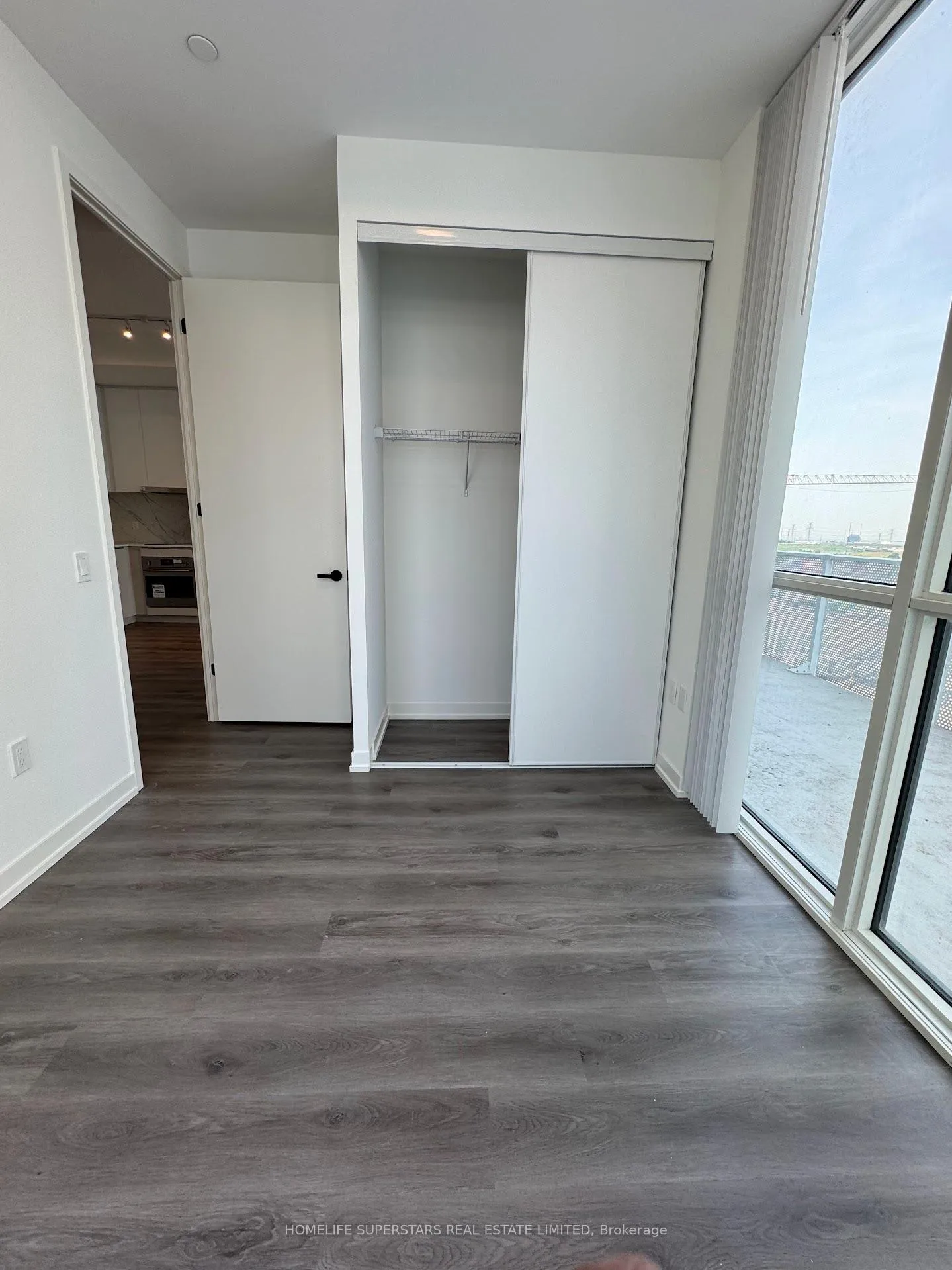 Photo 9 of Unit 703, 28 Interchange Way, Vaughan, Vaughan Corporate Centre — HOMEH