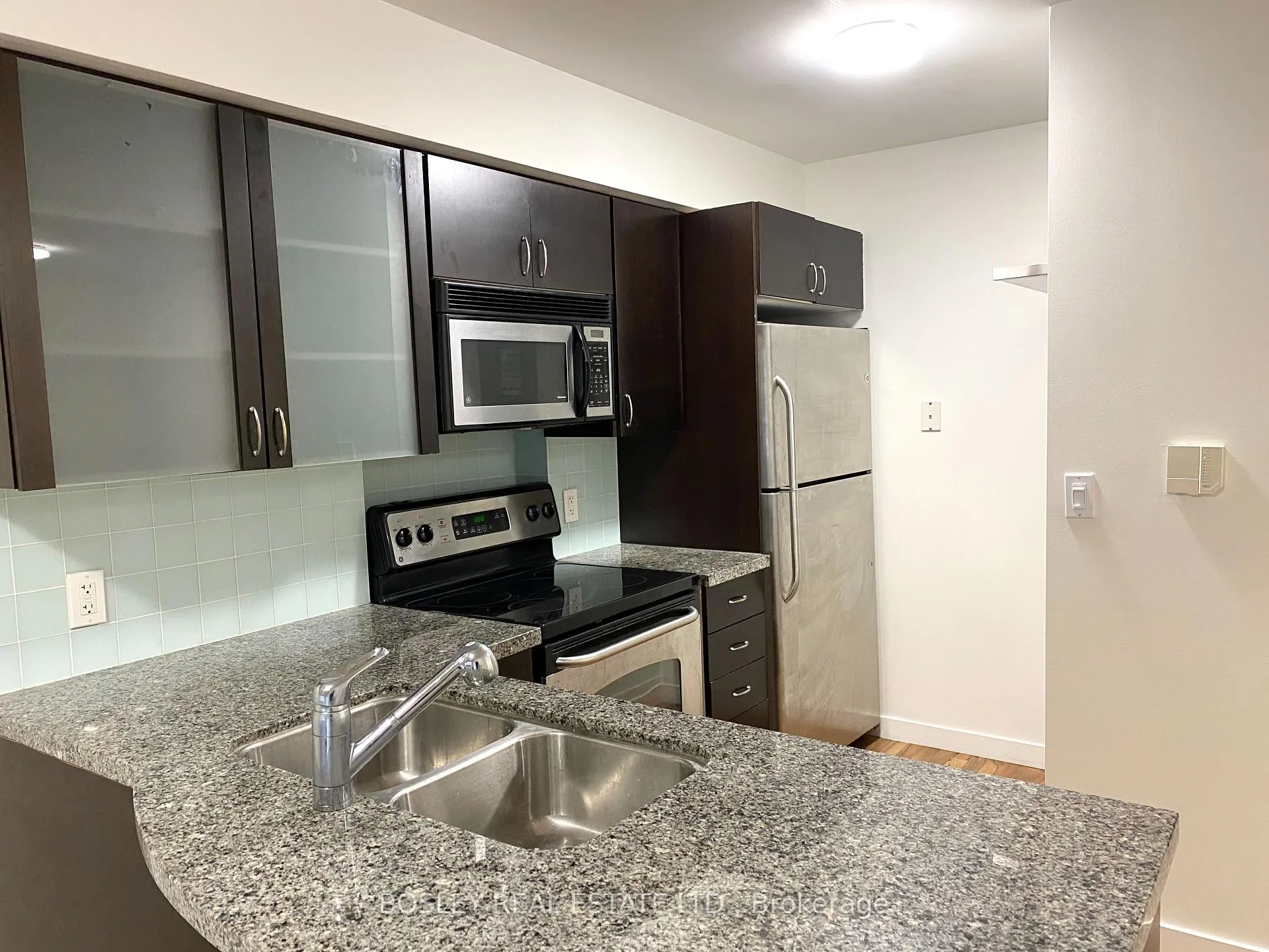 Photo 6 of Unit 211, 1005 King Street, Toronto, Niagara — HOMEH