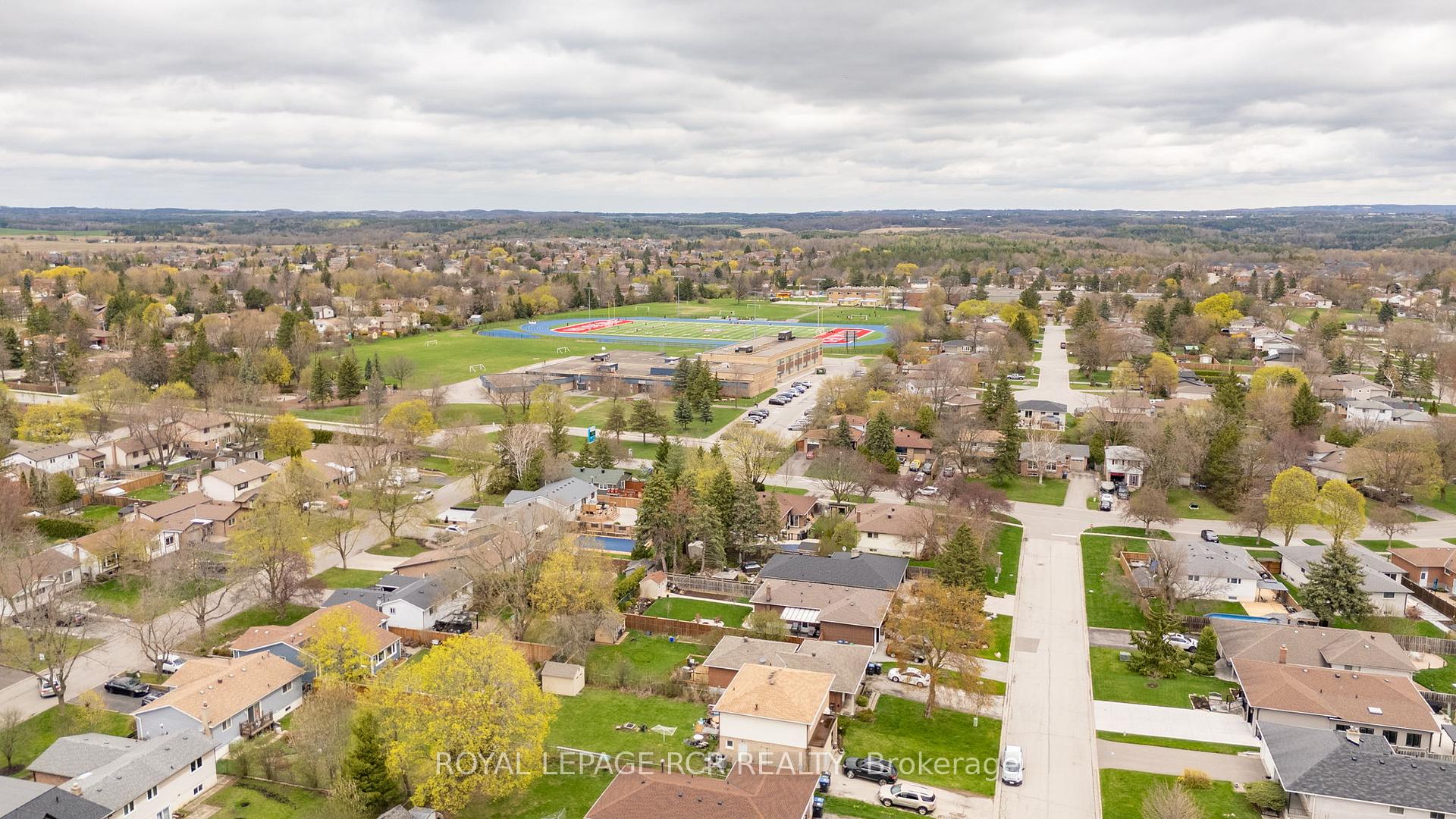 Photo 22 of 67 Birchview Crescent, Caledon, Bolton North — HOMEH