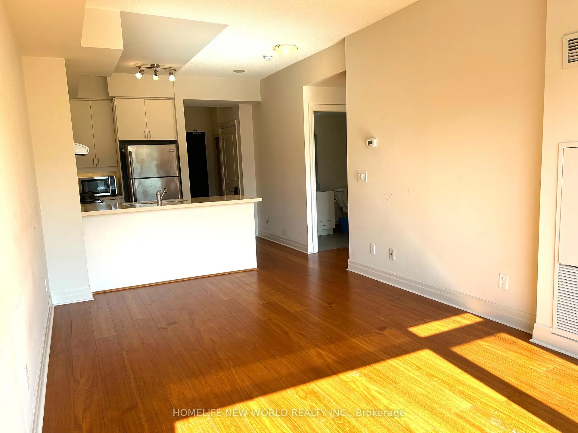 Photo 6 of Unit 306, 8110 Birchmount Road, Markham, Unionville — HOMEH