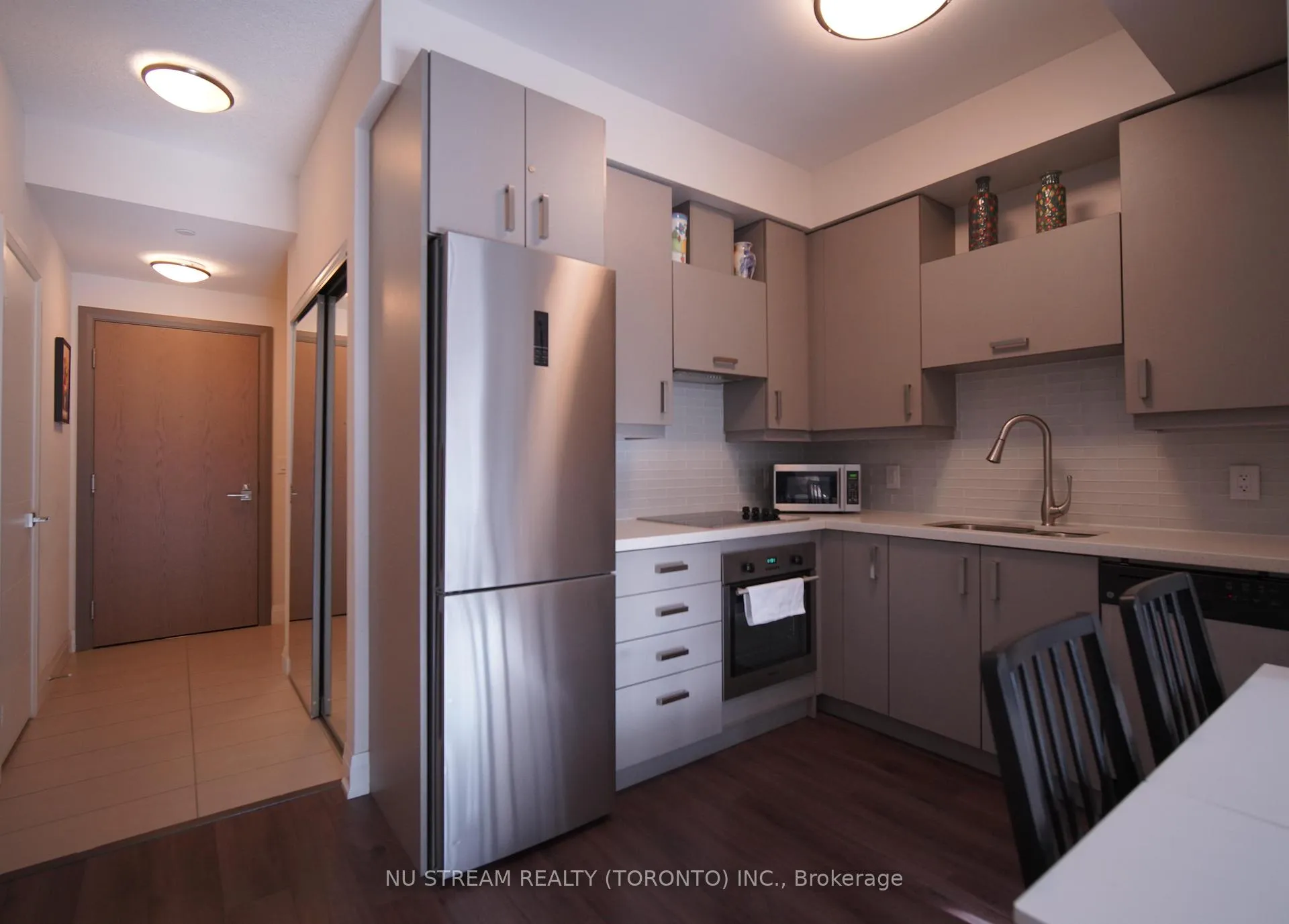 Photo 5 of Unit 223, 28 Uptown Drive, Markham, Unionville — HOMEH