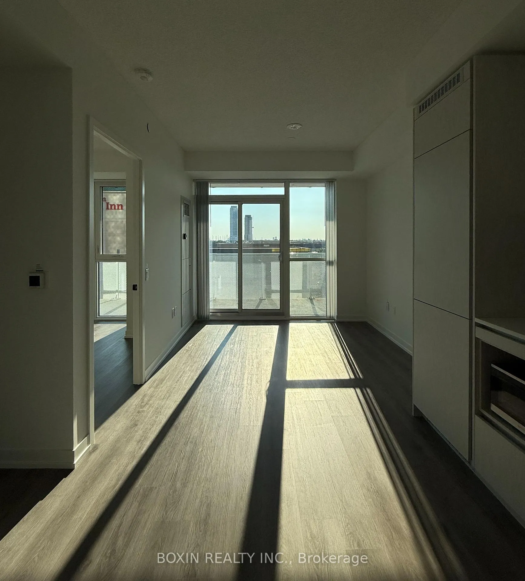 Photo 7 of Unit 515, 28 Interchange Way, Vaughan, Vaughan Corporate Centre — HOMEH
