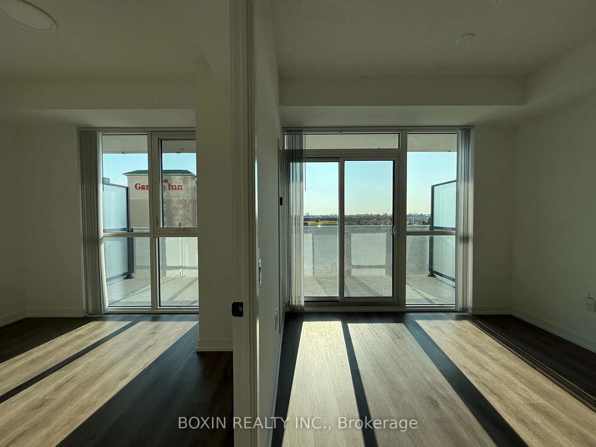 Photo 11 of Unit 515, 28 Interchange Way, Vaughan, Vaughan Corporate Centre — HOMEH