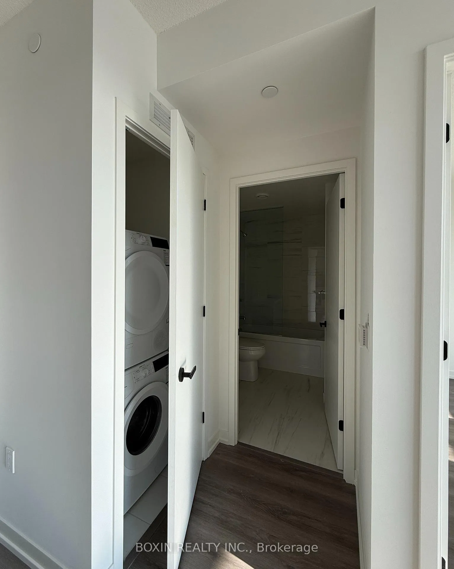 Photo 14 of Unit 515, 28 Interchange Way, Vaughan, Vaughan Corporate Centre — HOMEH
