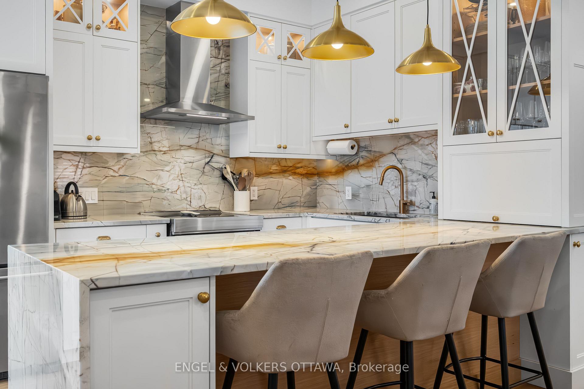 Photo 14 of 817 Lyon Street S, Ottawa, Glebe — HOMEH