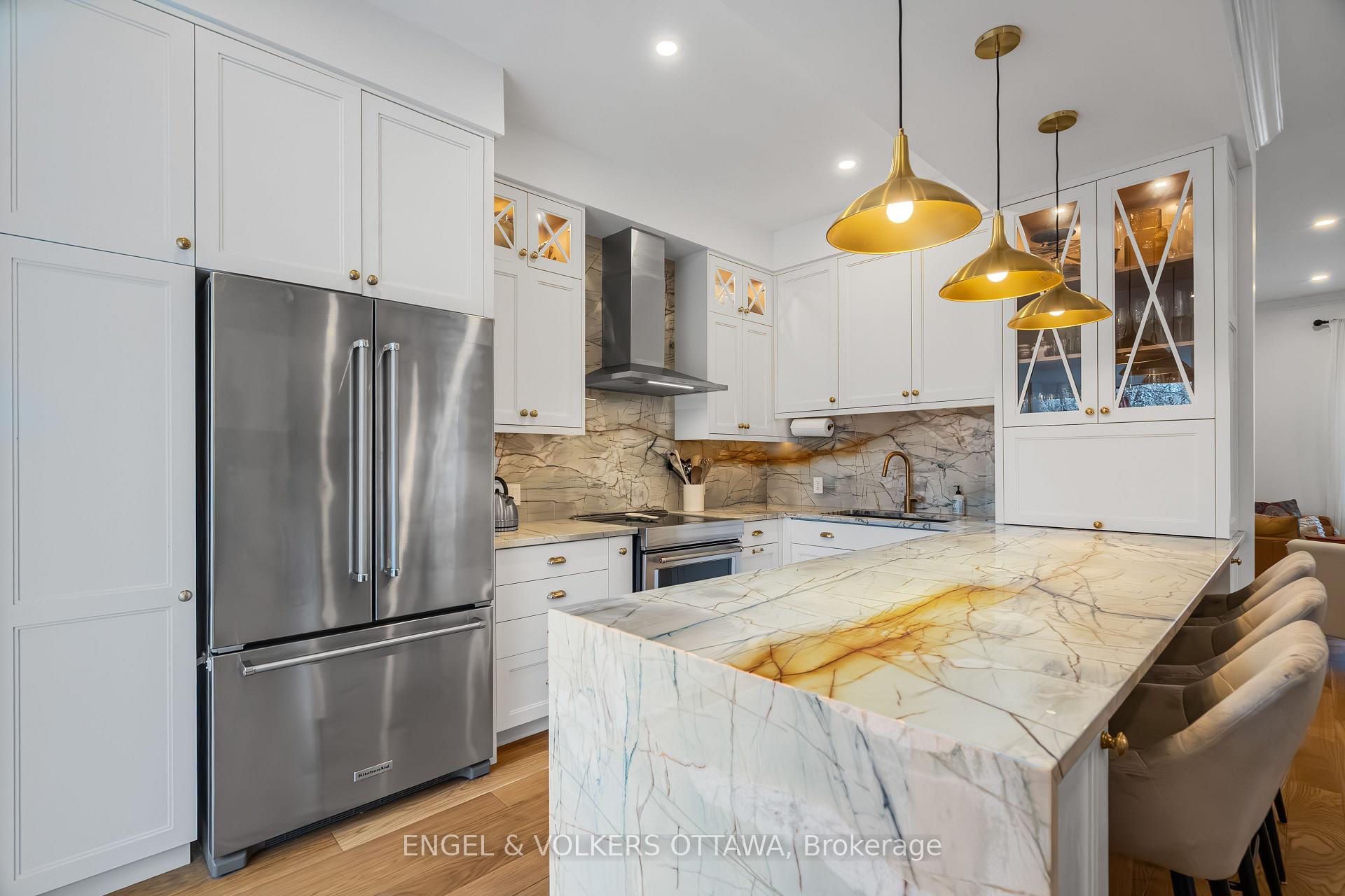 Photo 15 of 817 Lyon Street S, Ottawa, Glebe — HOMEH