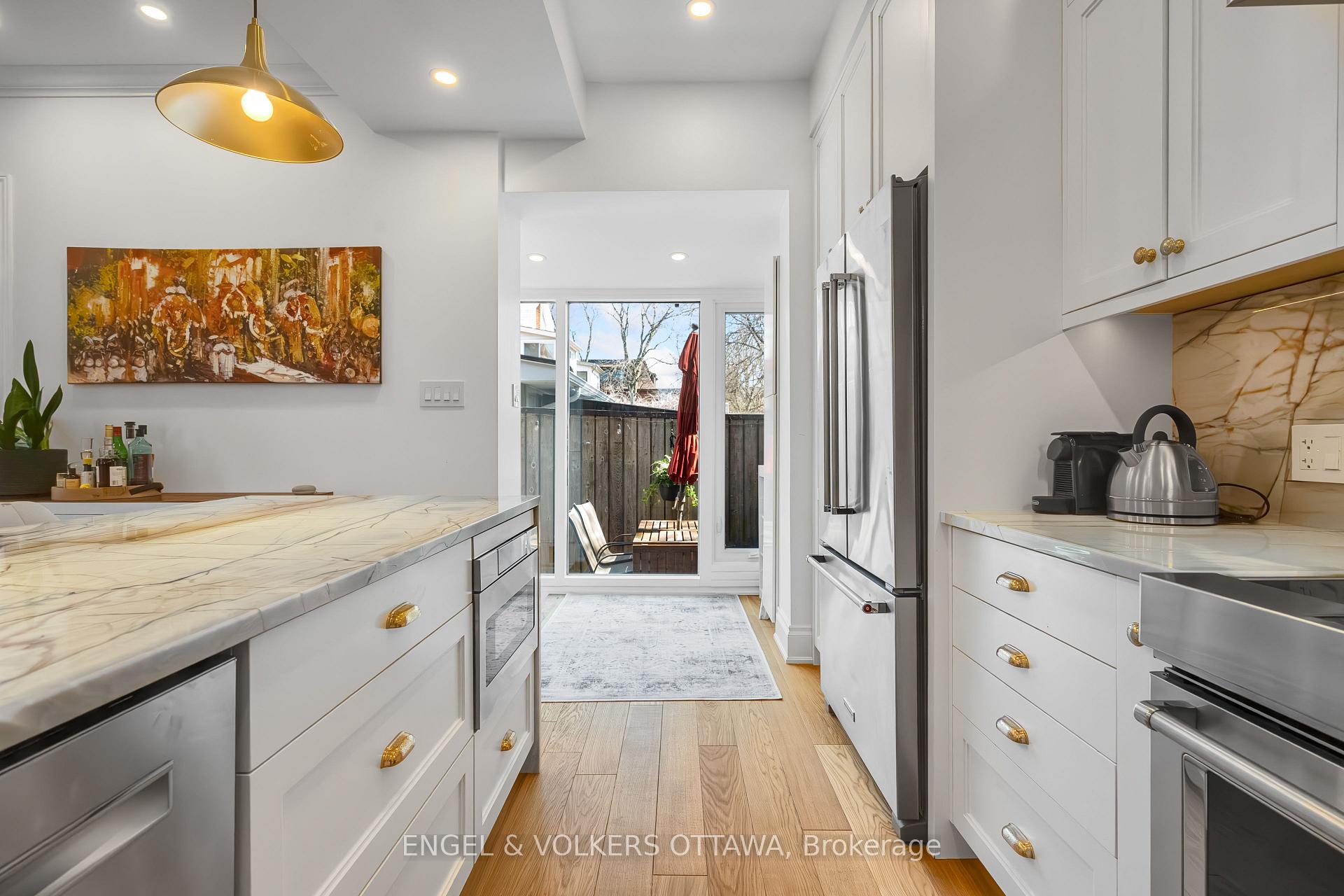 Photo 17 of 817 Lyon Street S, Ottawa, Glebe — HOMEH