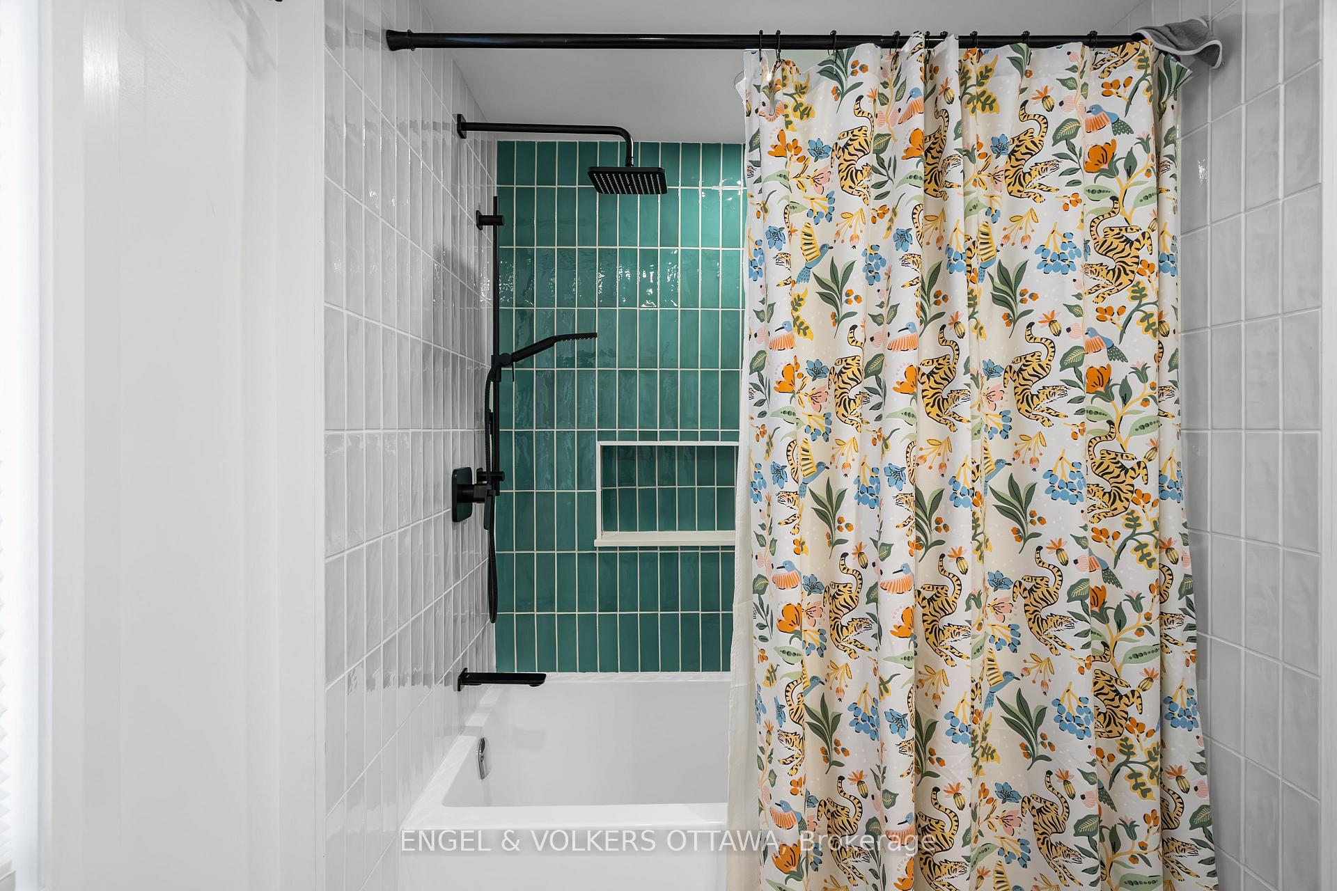 Photo 25 of 817 Lyon Street S, Ottawa, Glebe — HOMEH