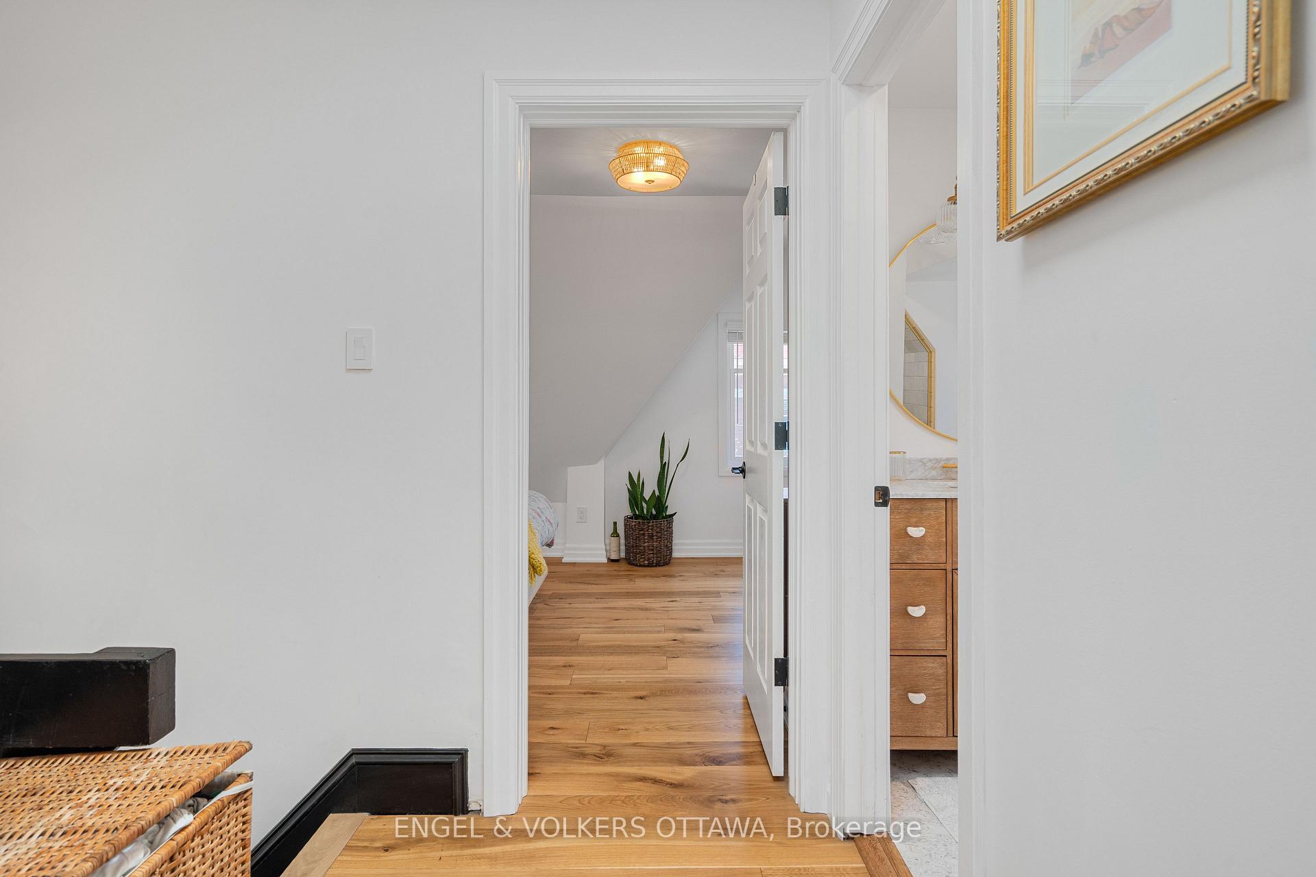 Photo 34 of 817 Lyon Street S, Ottawa, Glebe — HOMEH