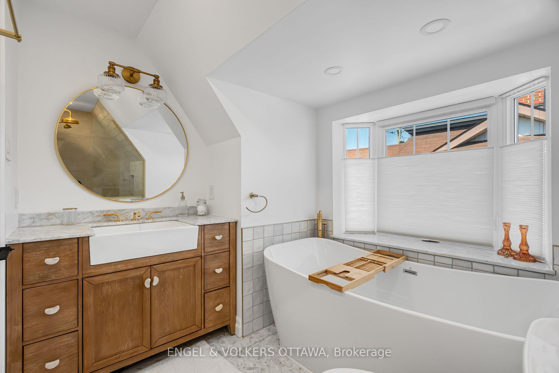 Photo 38 of 817 Lyon Street S, Ottawa, Glebe — HOMEH
