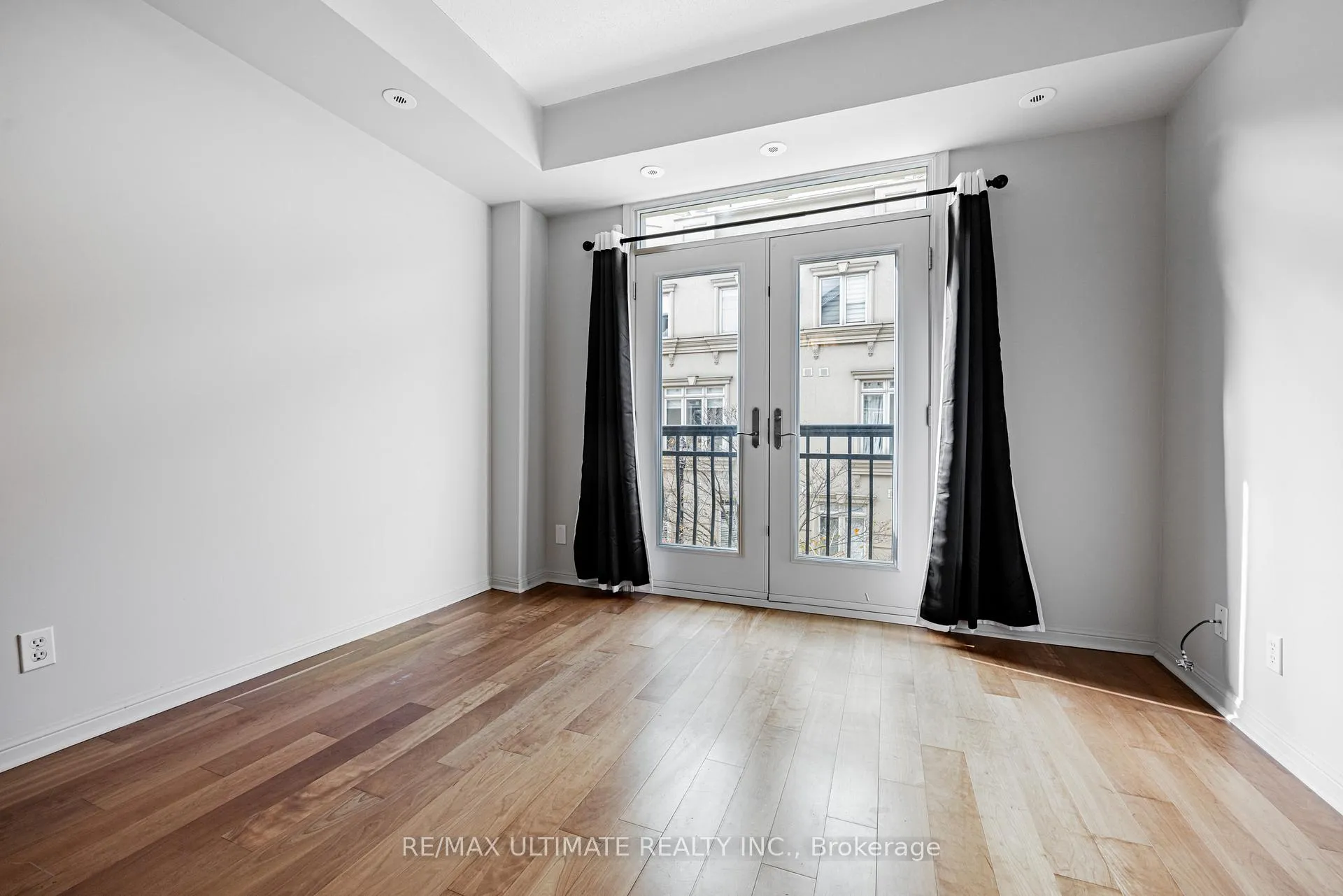 Photo 8 of Unit TH21, 68 Carr Street, Toronto, Kensington-Chinatown — HOMEH