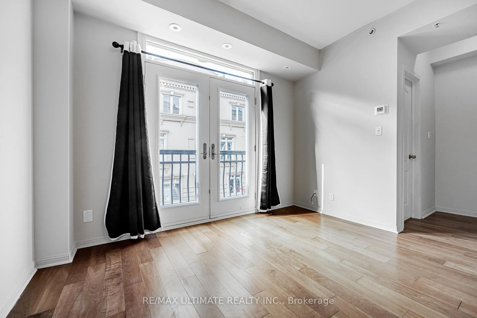 Photo 9 of Unit TH21, 68 Carr Street, Toronto, Kensington-Chinatown — HOMEH