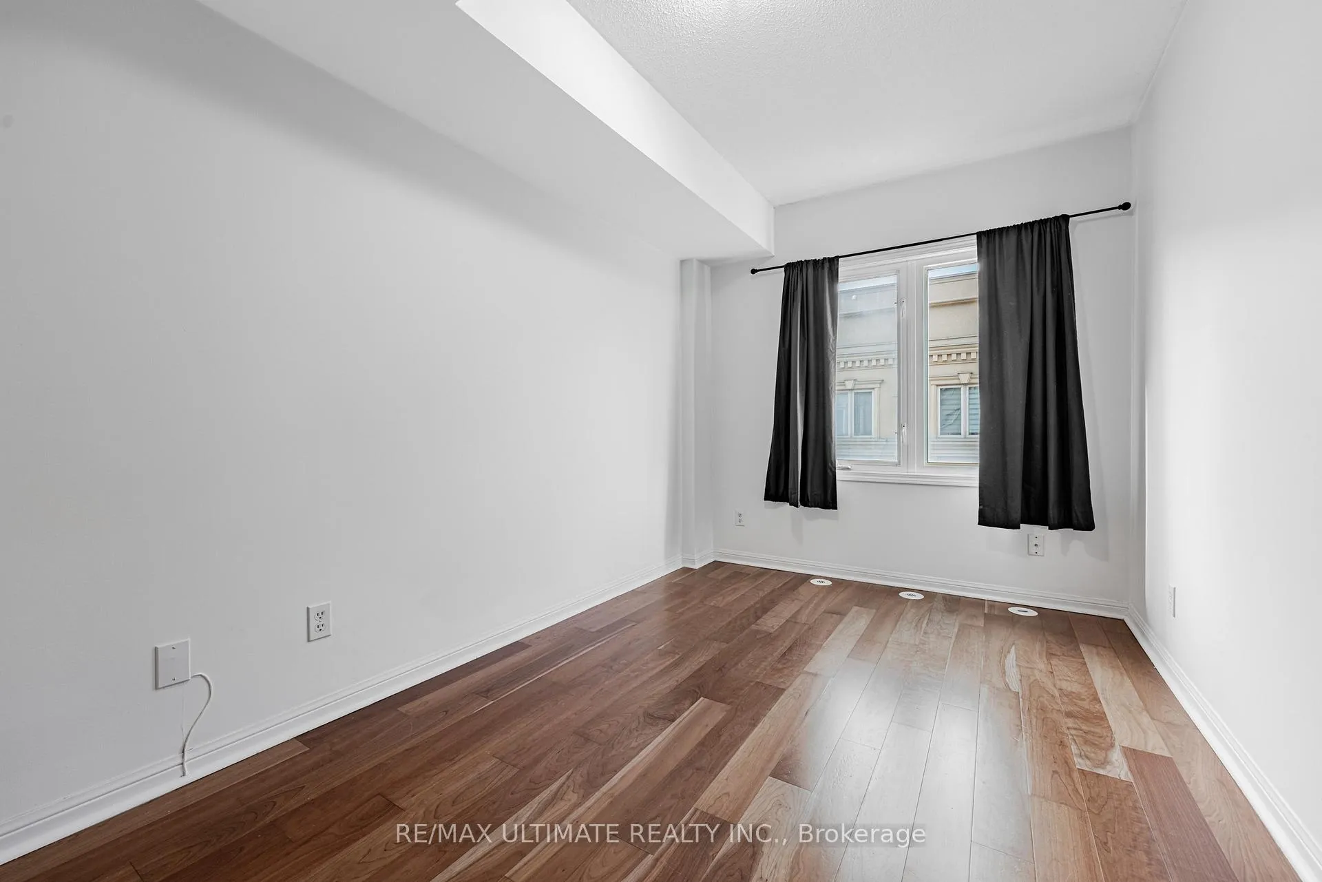 Photo 11 of Unit TH21, 68 Carr Street, Toronto, Kensington-Chinatown — HOMEH