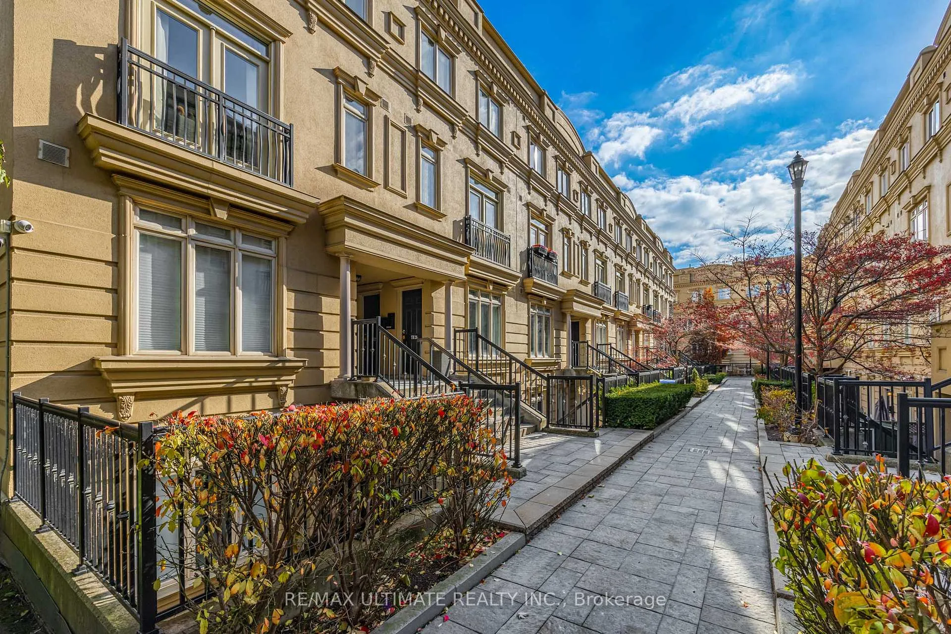 Photo 20 of Unit TH21, 68 Carr Street, Toronto, Kensington-Chinatown — HOMEH