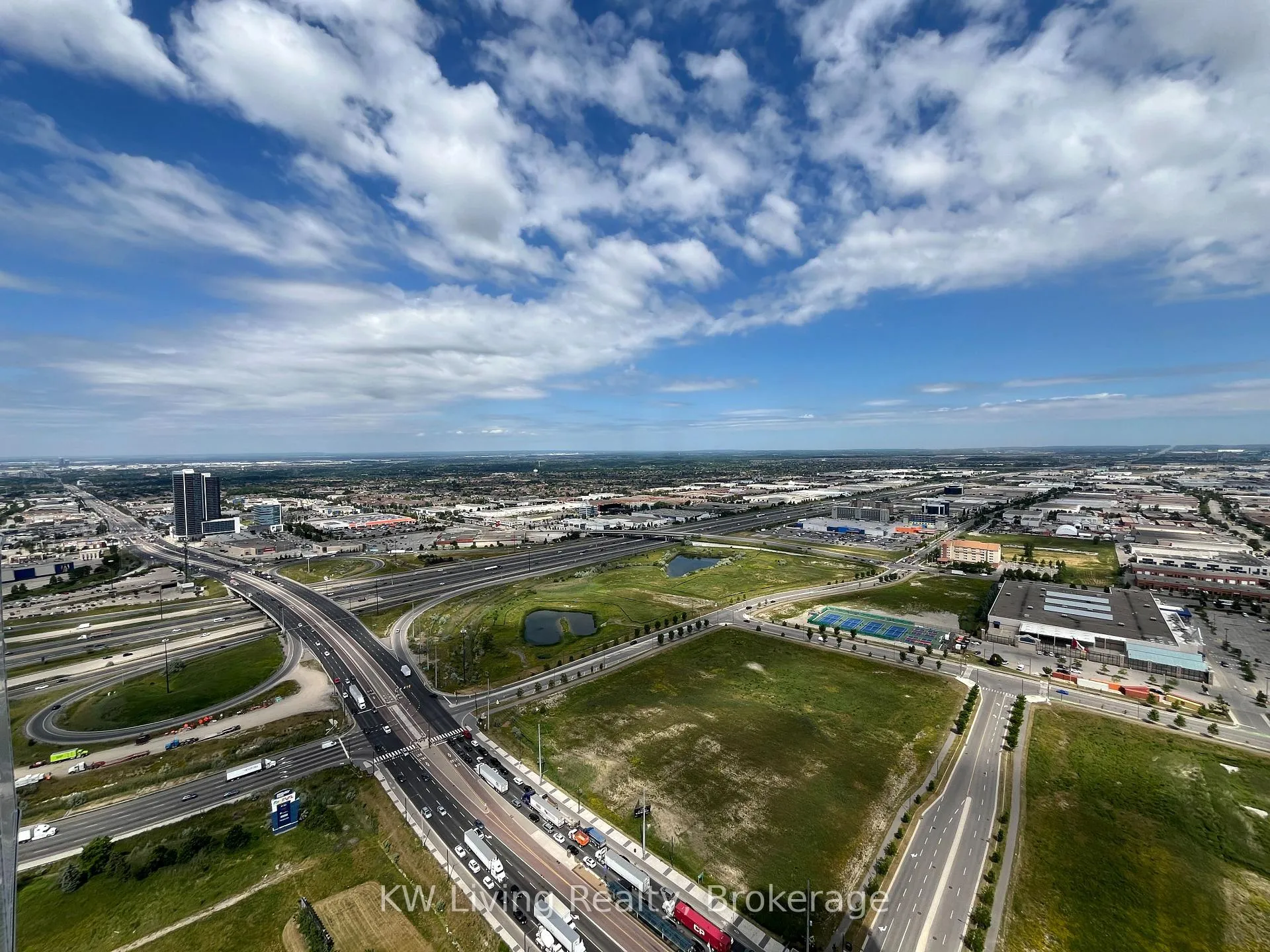 Photo 4 of Unit 5012, 195 Commerce Street, Vaughan, Vaughan Corporate Centre — HOMEH
