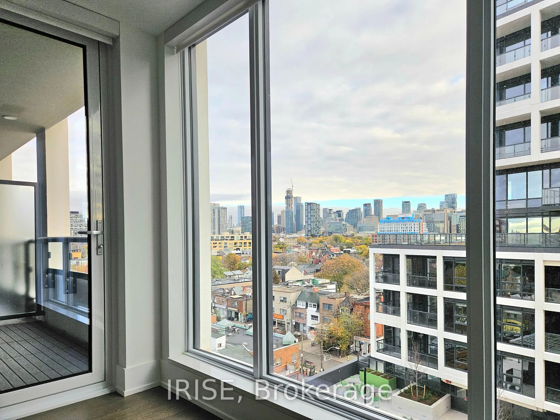Photo 4 of Unit 918, 115 Denison Avenue, Toronto, Kensington-Chinatown — HOMEH