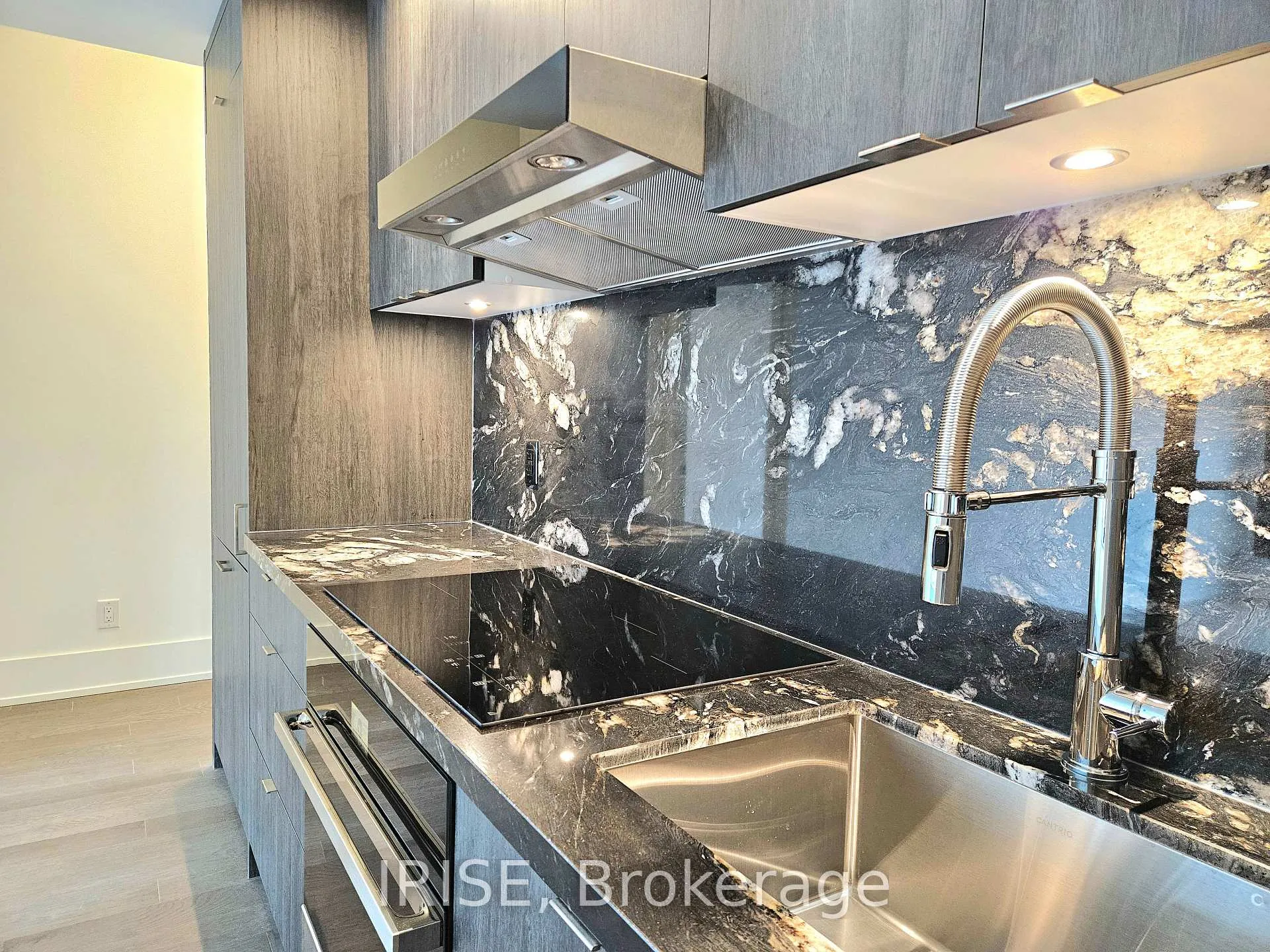 Photo 8 of Unit 918, 115 Denison Avenue, Toronto, Kensington-Chinatown — HOMEH
