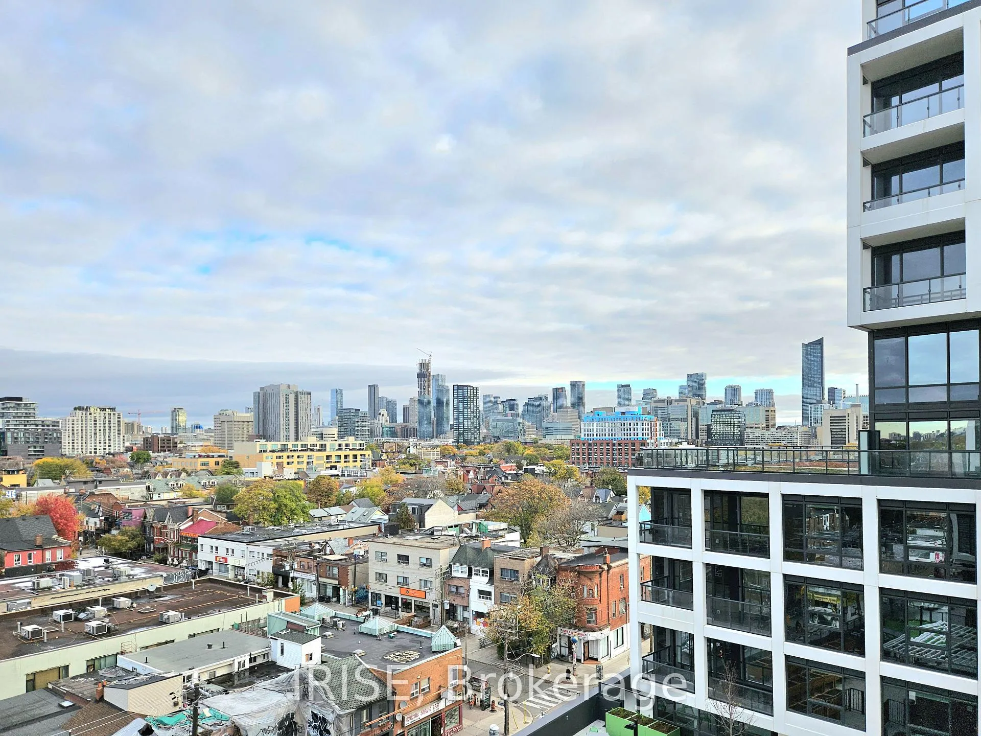 Photo 11 of Unit 918, 115 Denison Avenue, Toronto, Kensington-Chinatown — HOMEH