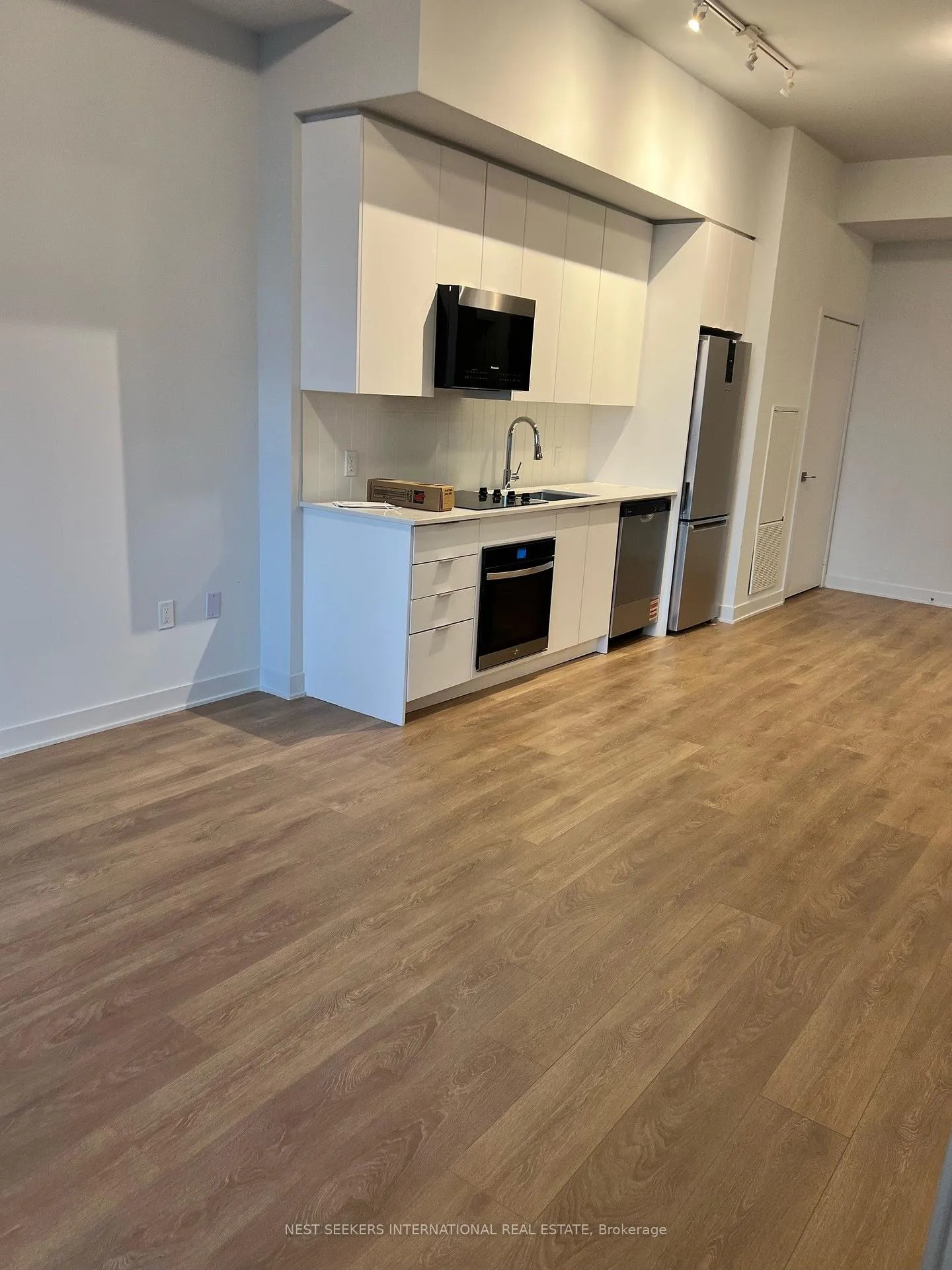 Photo 4 of Unit 1904, 2920 Highway 7, Vaughan, Concord — HOMEH