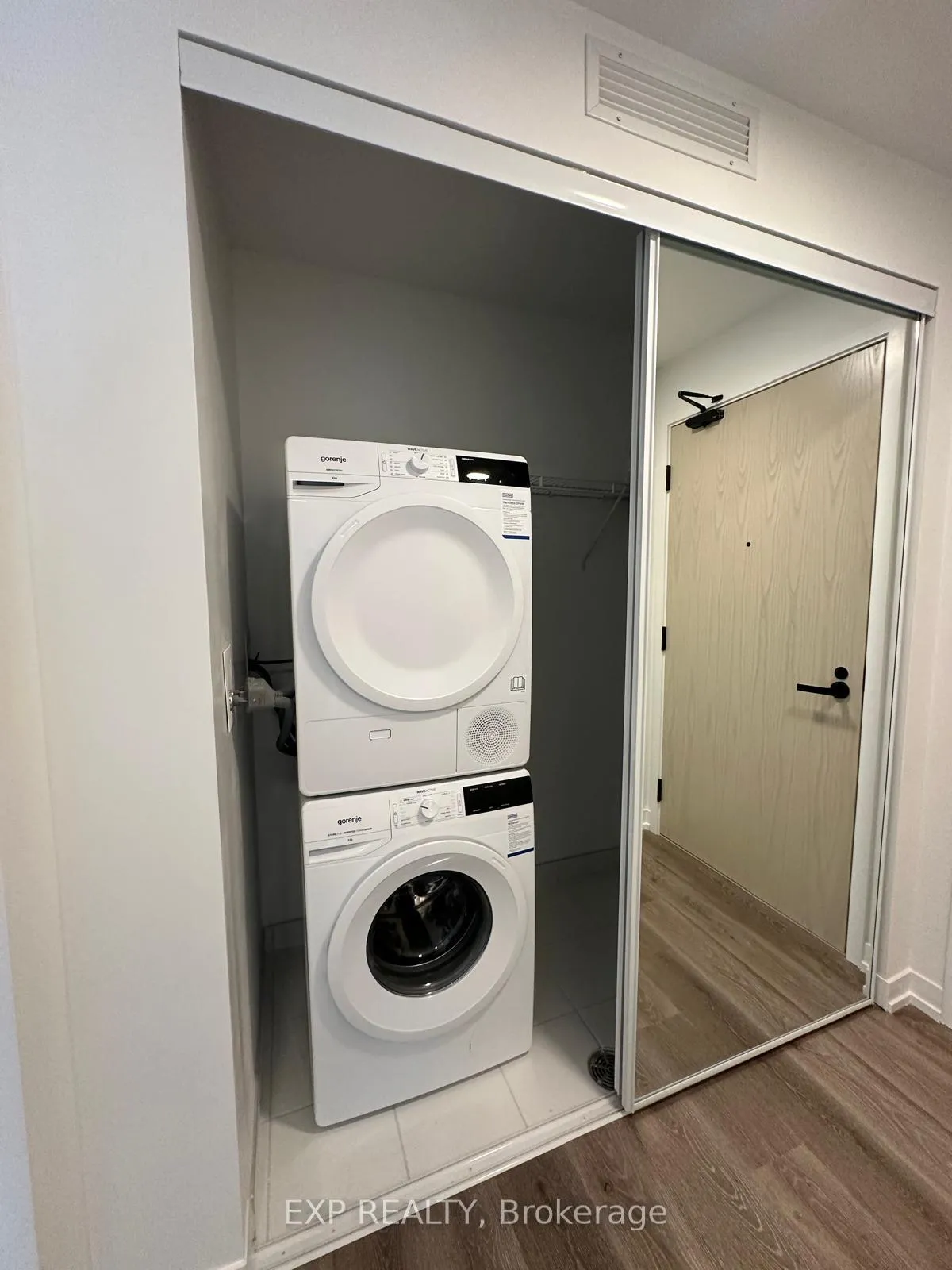Photo 10 of Unit 4502, 225 Commerce Street, Vaughan, Vaughan Corporate Centre — HOMEH