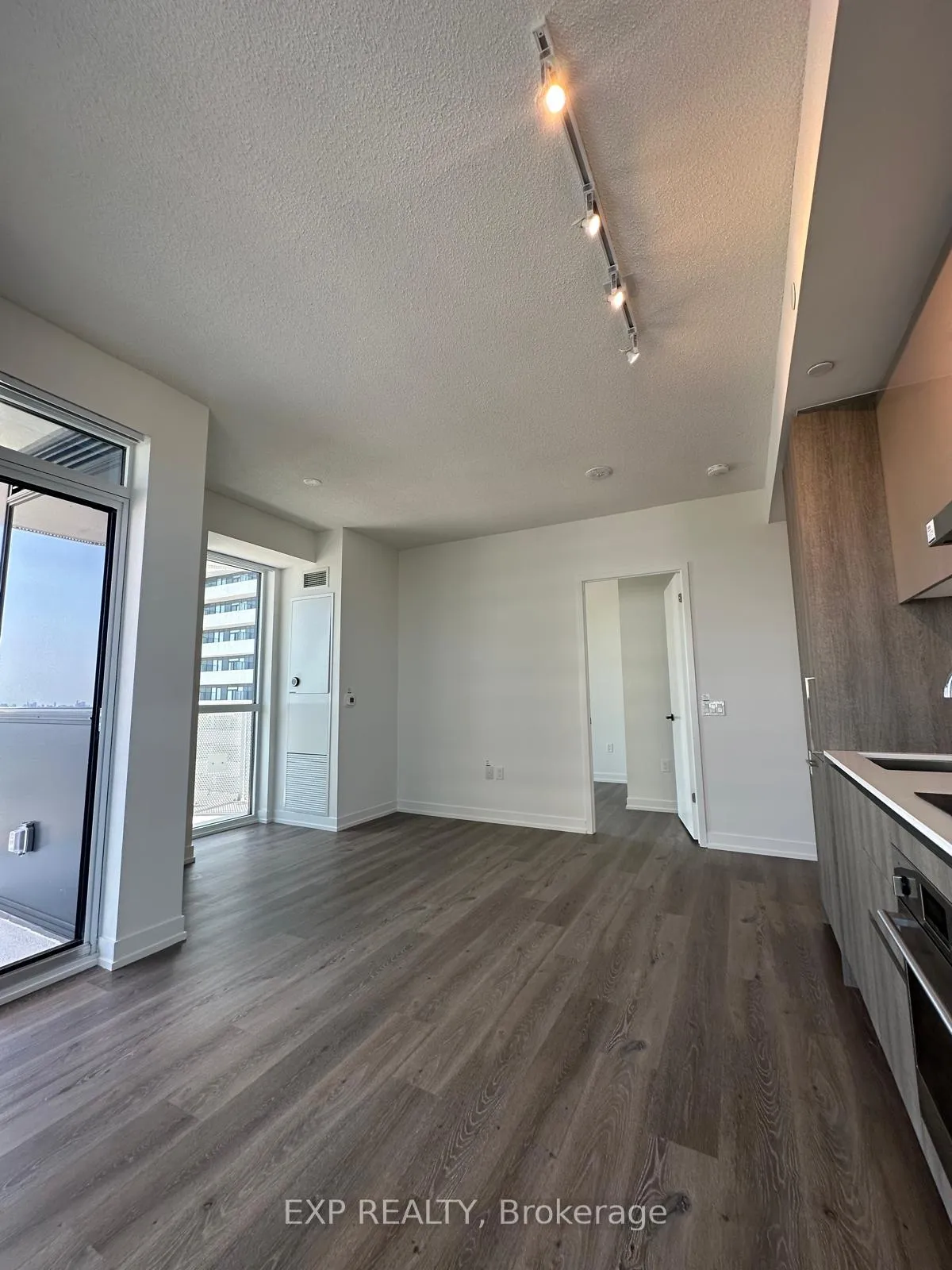 Photo 11 of Unit 4502, 225 Commerce Street, Vaughan, Vaughan Corporate Centre — HOMEH
