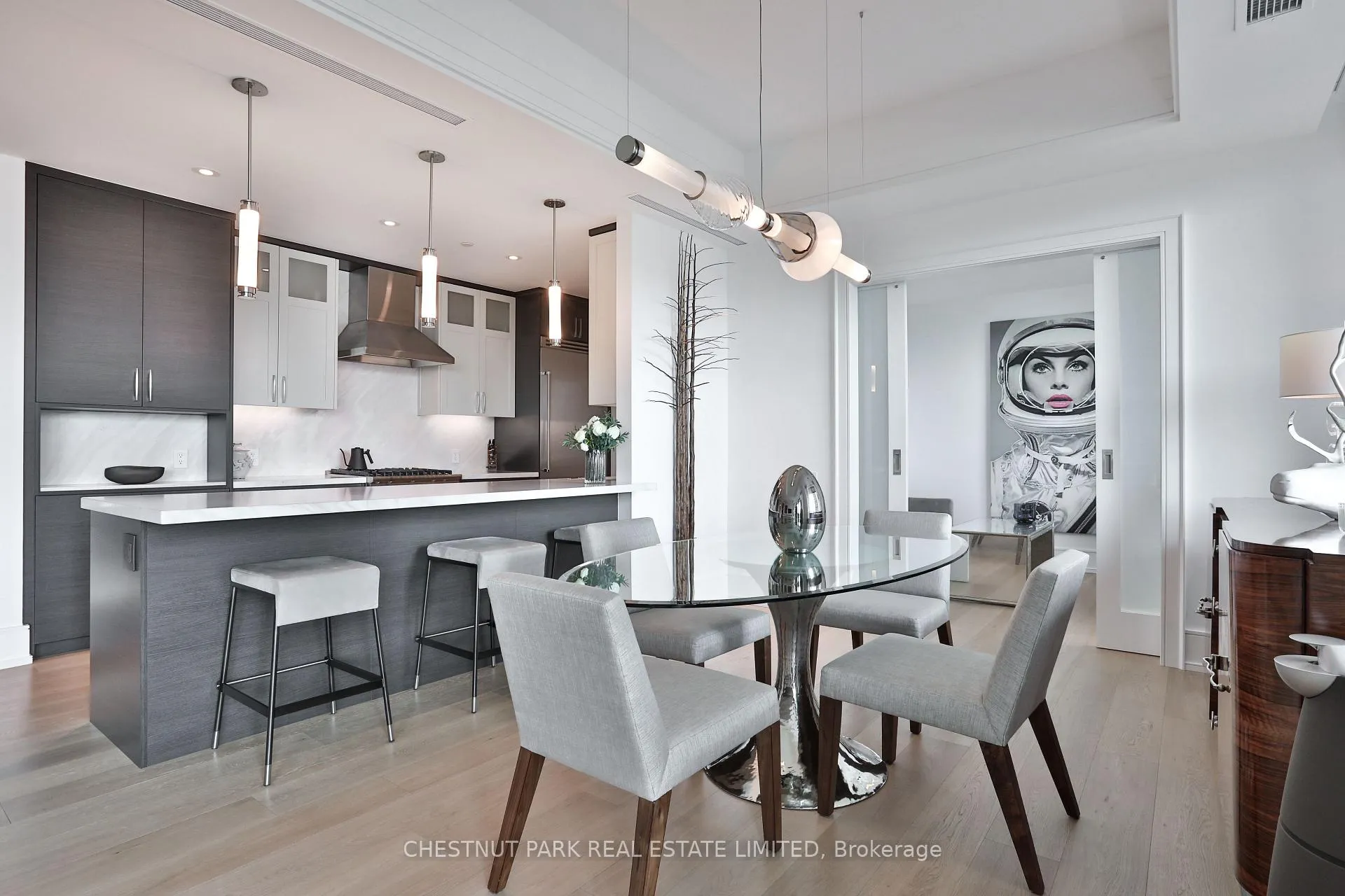 Front of Unit 804, 77 Charles Street W