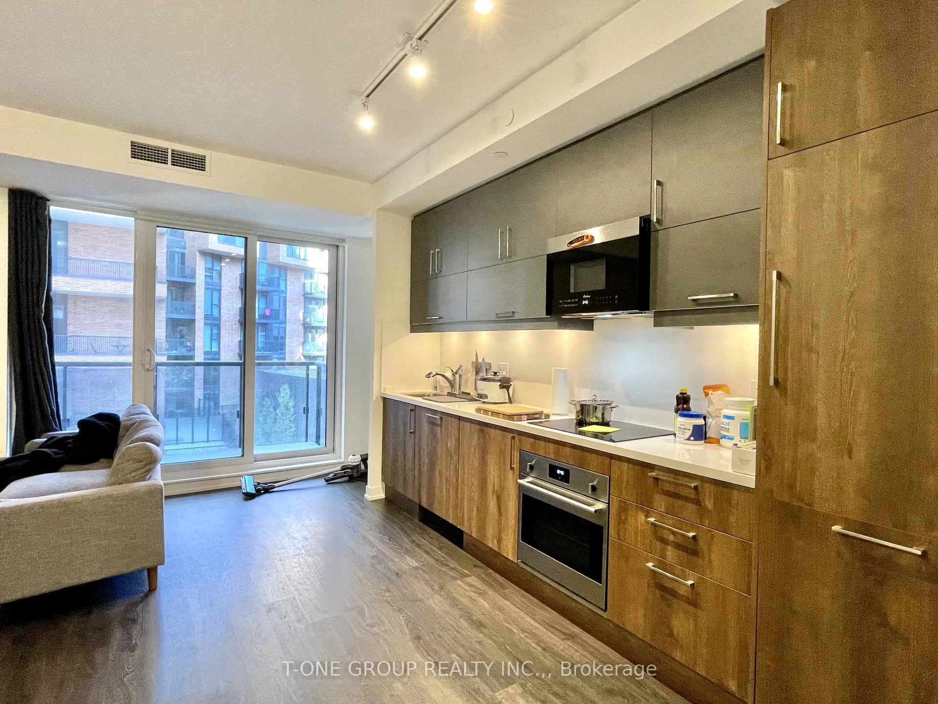 Photo 4 of Unit 612, 292 Verdale Crossing, Markham, Unionville — HOMEH