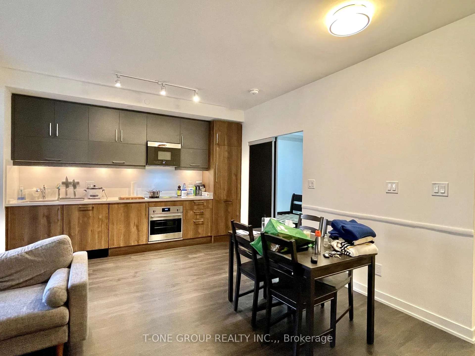 Photo 6 of Unit 612, 292 Verdale Crossing, Markham, Unionville — HOMEH