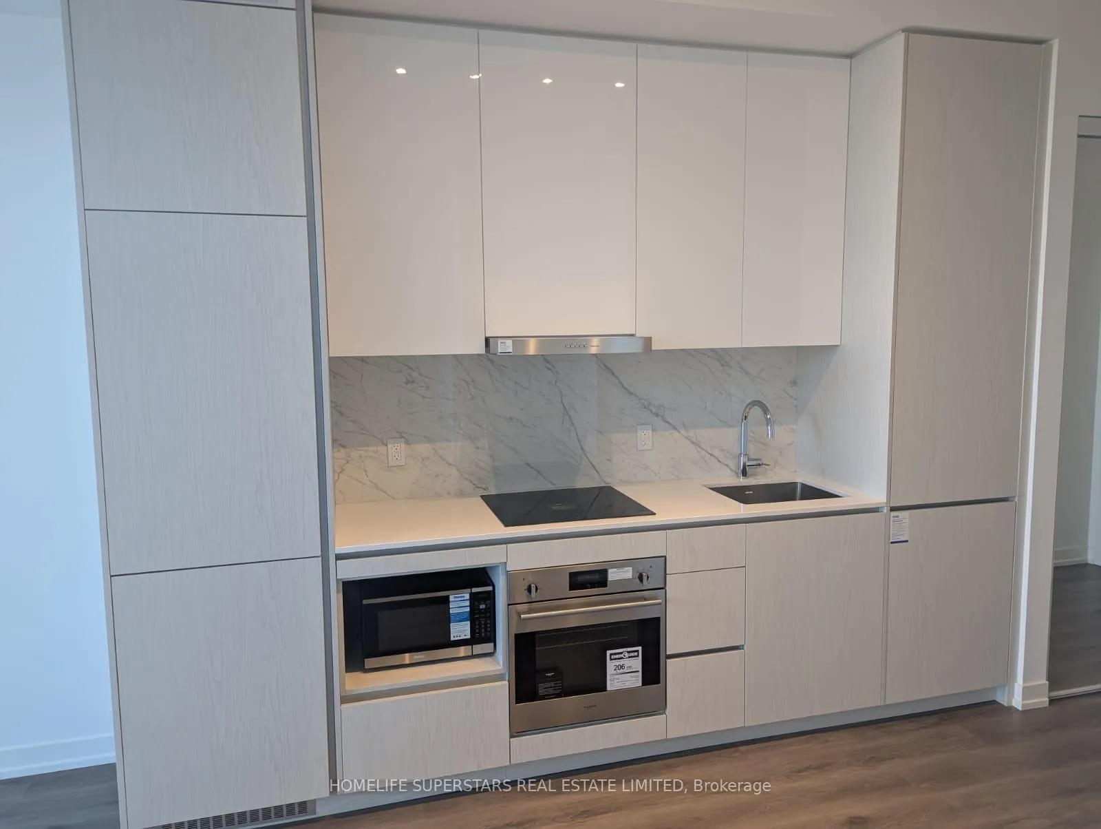 Photo 3 of Unit 708, 28 Interchange Way, Vaughan, Vaughan Corporate Centre — HOMEH