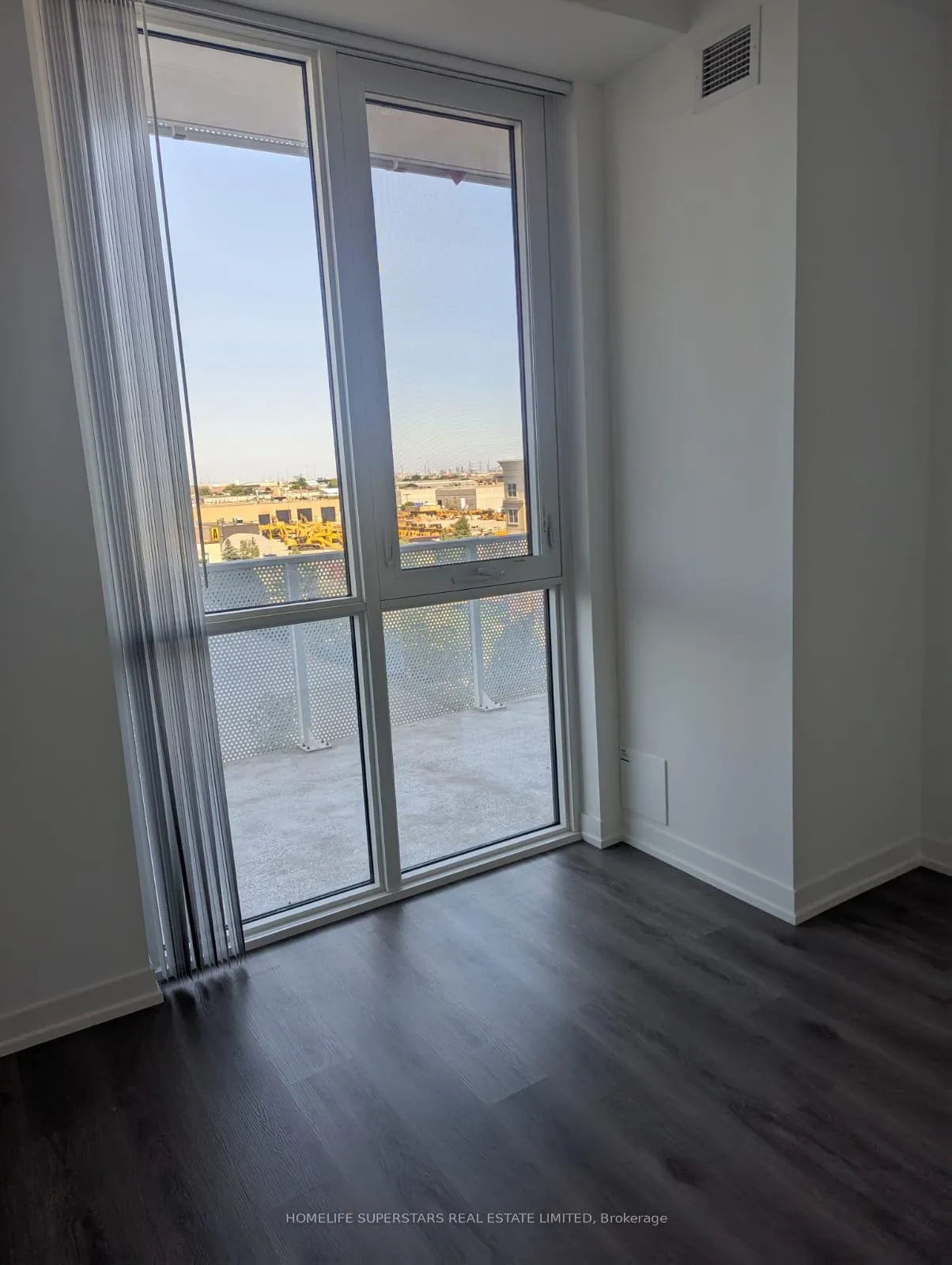 Photo 12 of Unit 708, 28 Interchange Way, Vaughan, Vaughan Corporate Centre — HOMEH